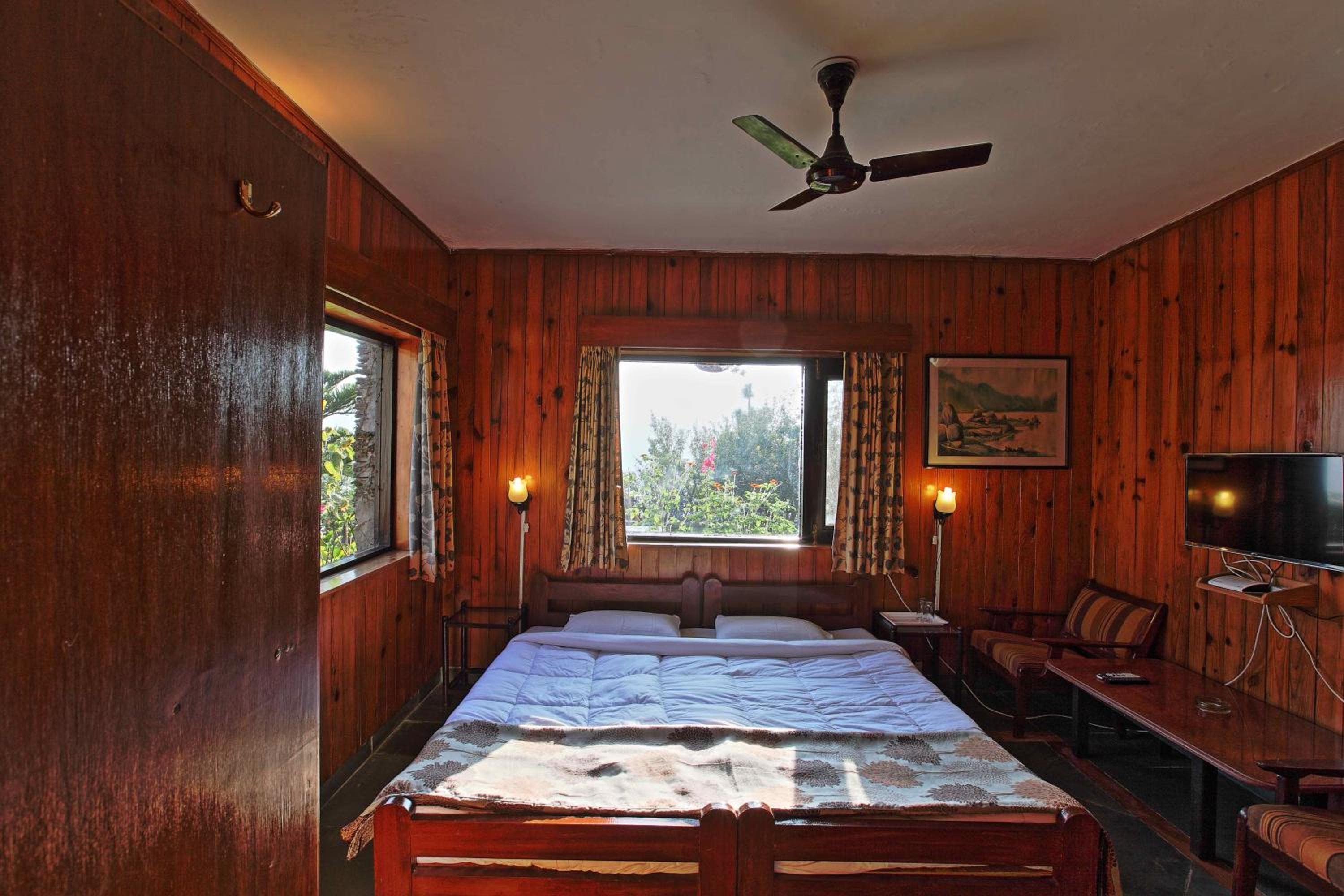 Cedar Lodge By Aahma
