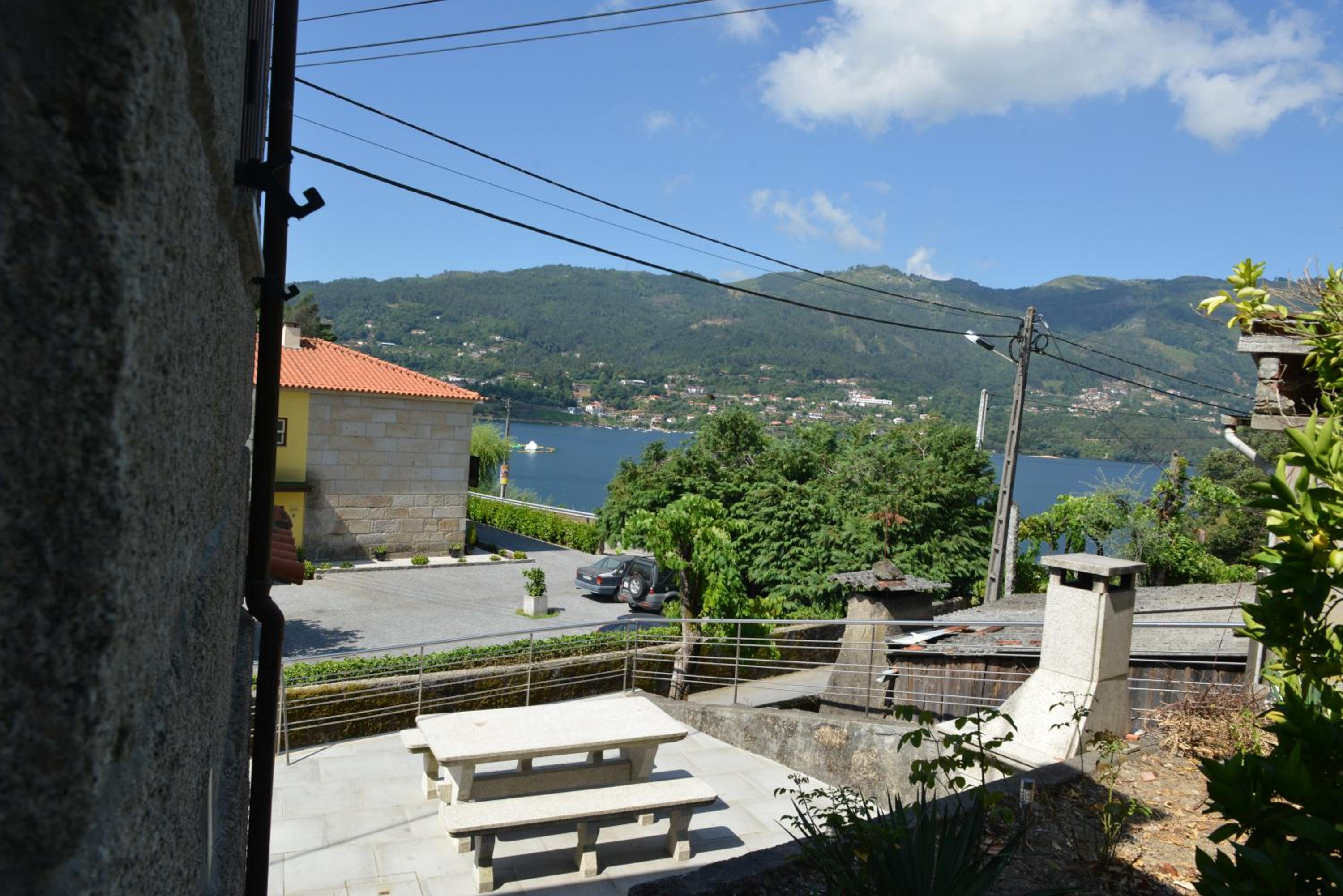 AL Vivenda Romantica Geres view 3