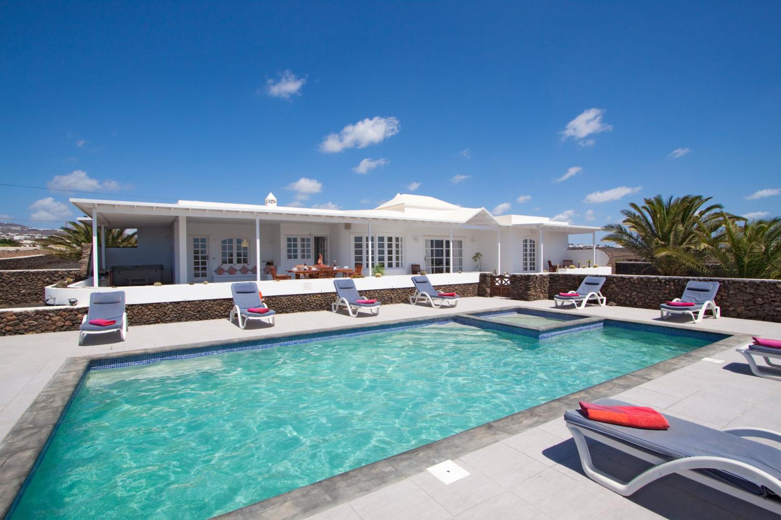 Villa Las Palmitas - Sea Views - Private Pool - Hot Tub - Table Tennis view 5
