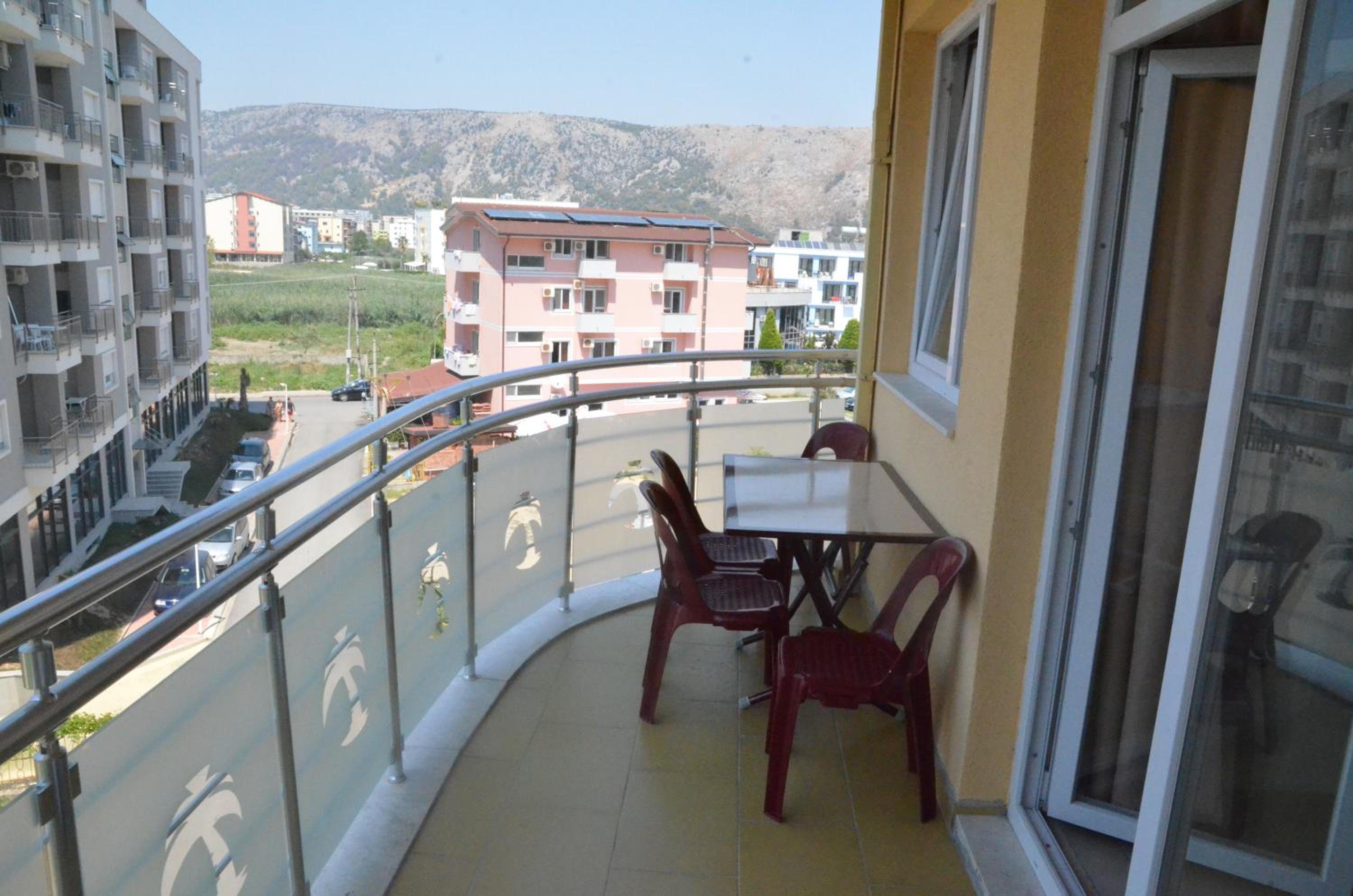 Everest Apartments Shengjin