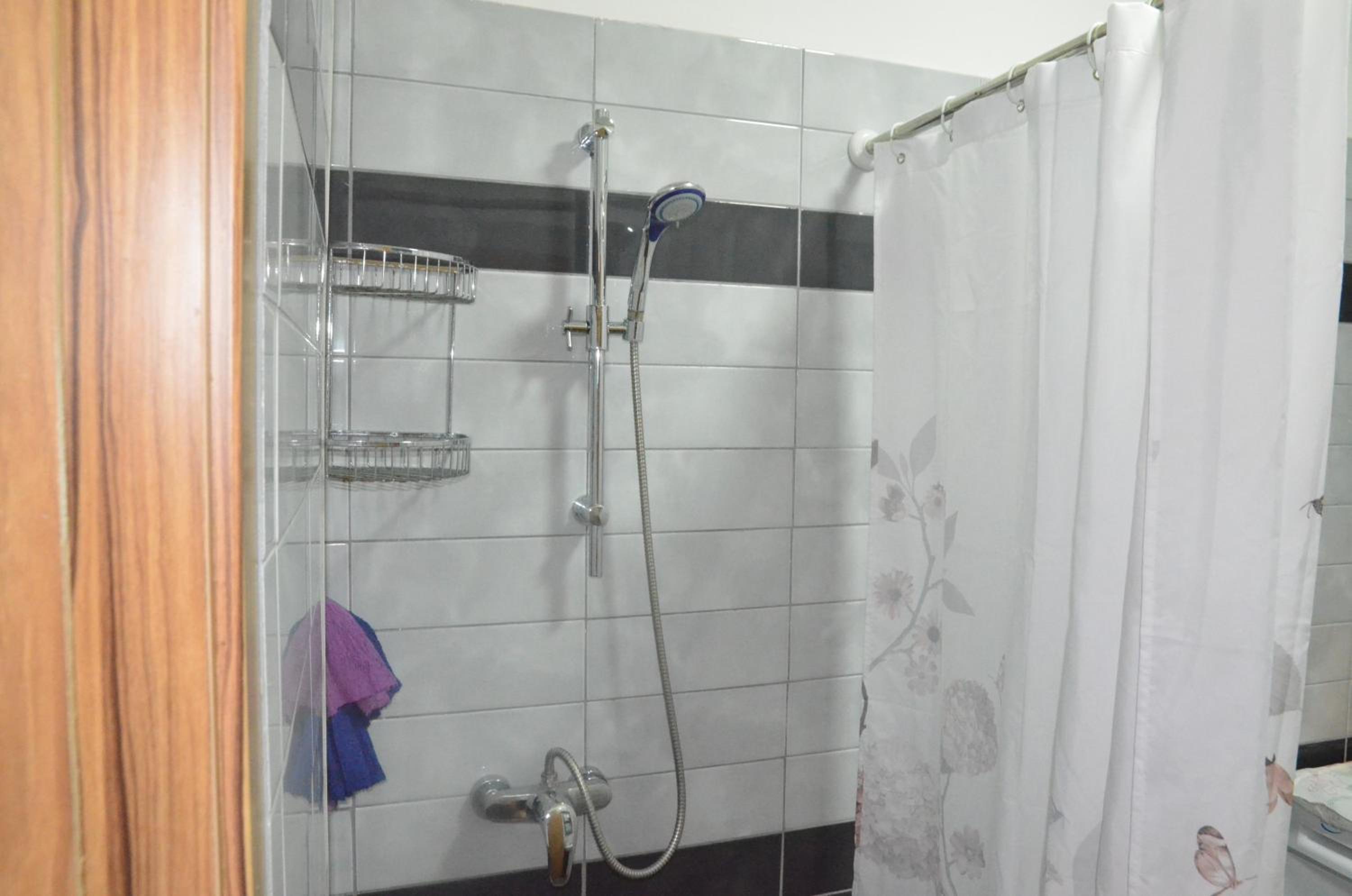 Everest Apartments Shengjin