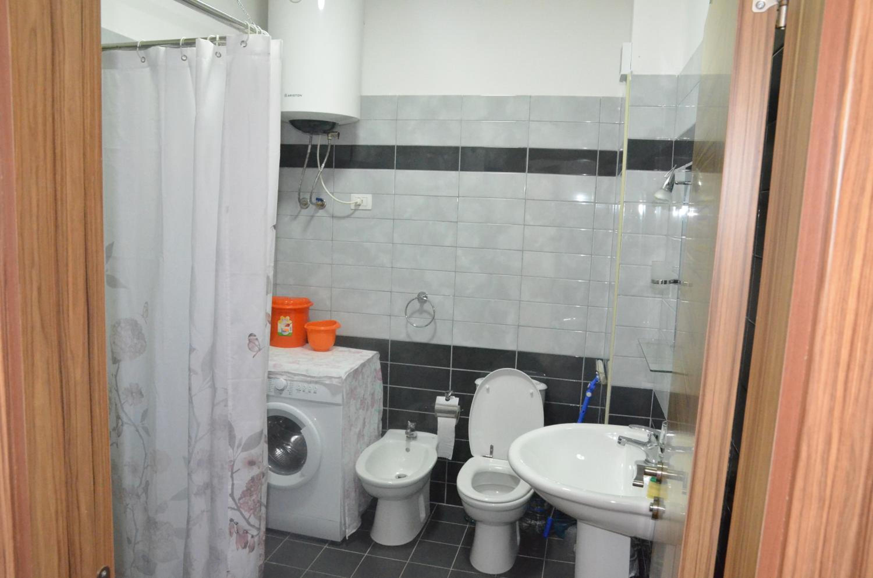 Everest Apartments Shengjin