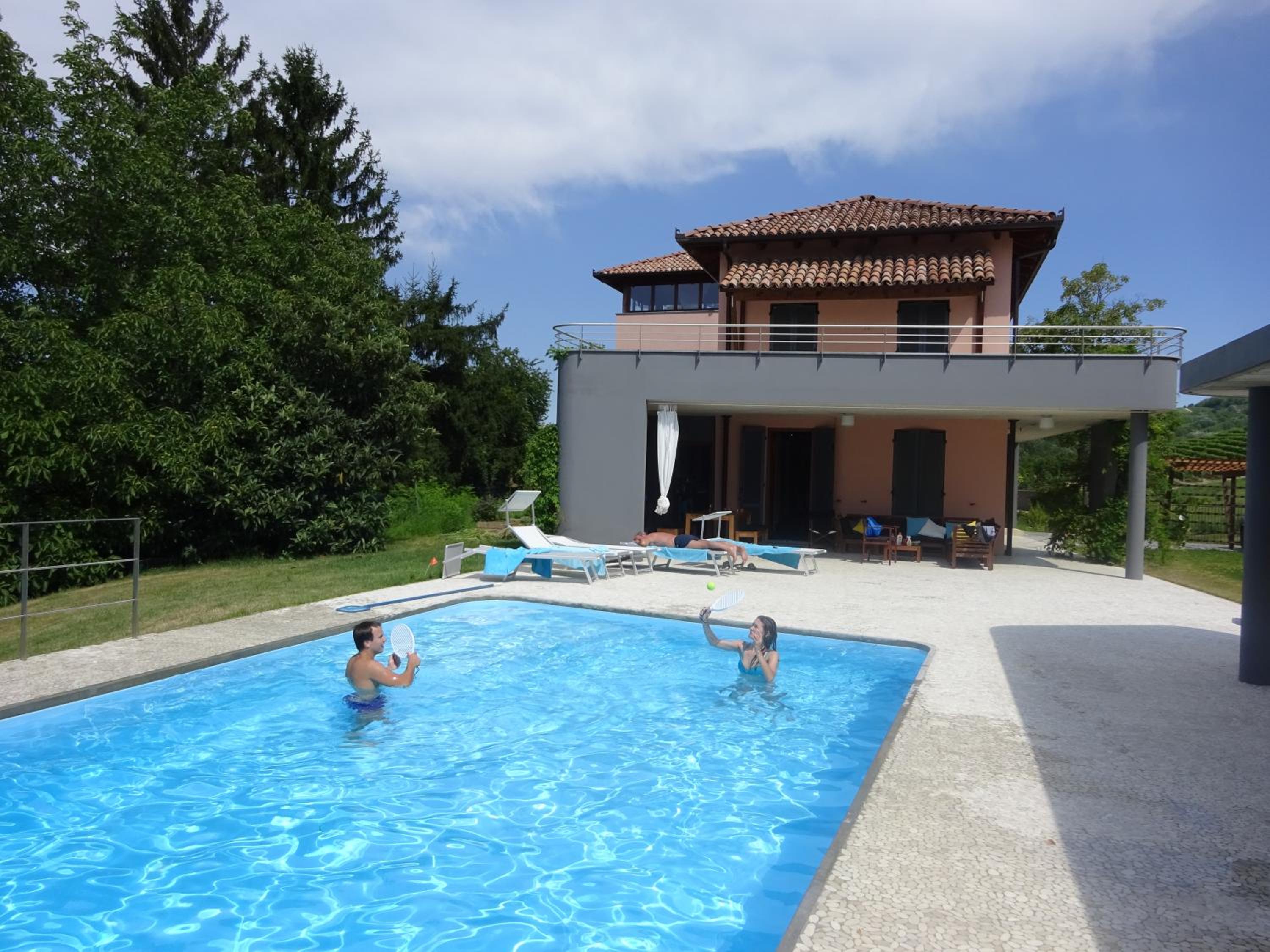 Villa Architetti Piemonte, Entire Private Villa with Infinity Pool and Poolhouse, 5 bedroom, six bathroom perfect for families and friends view 2