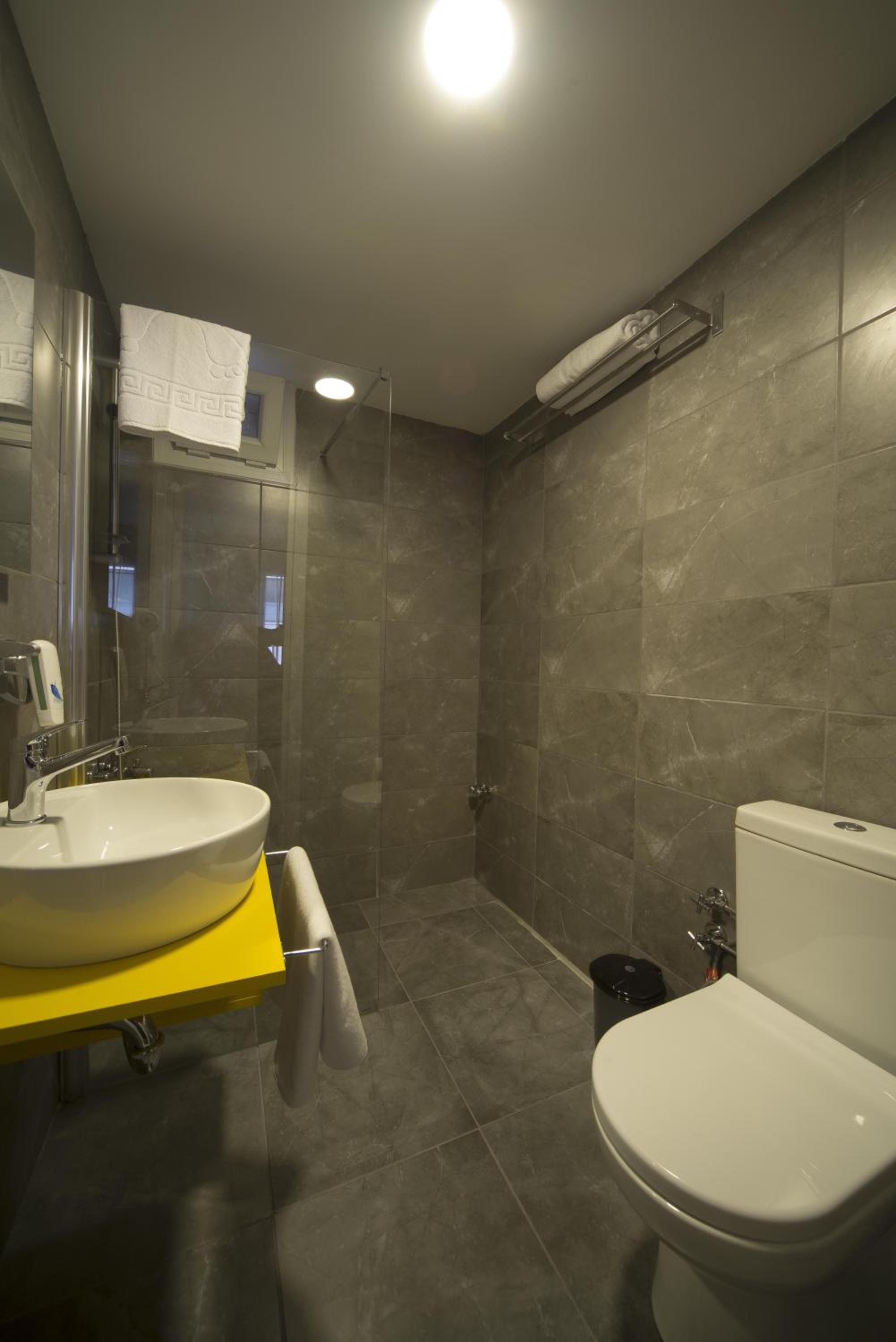 Piano Hotel - Image 41
