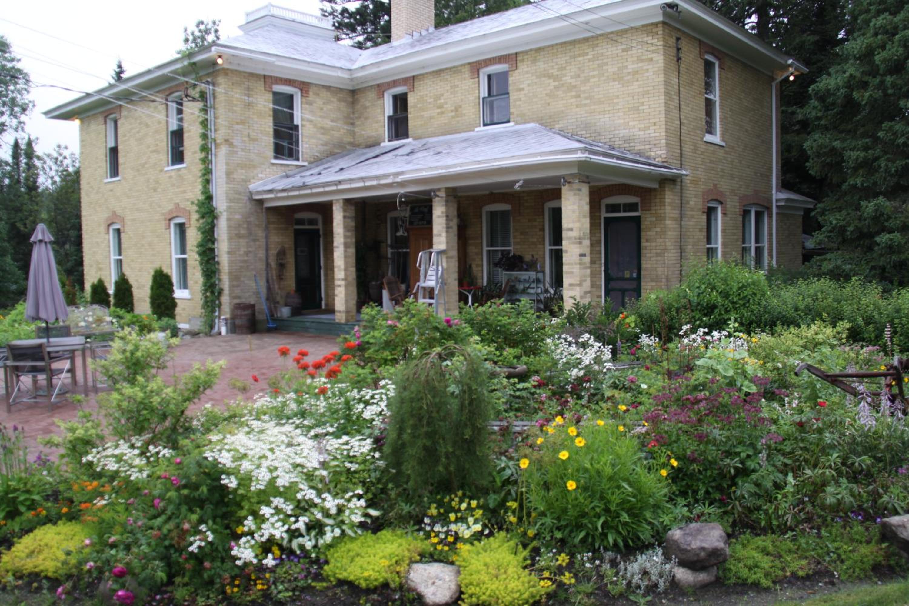 Auberge Taylor Manor