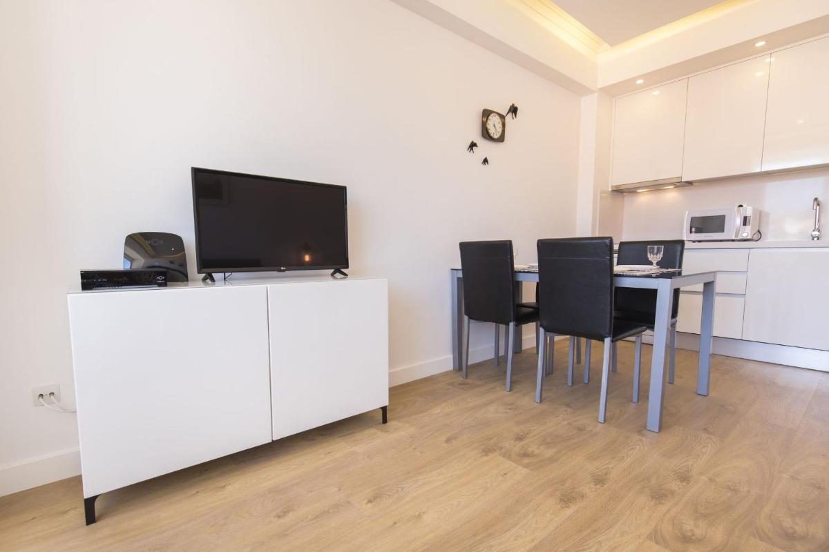 LovelyStay - Light & Comfy Flat view 3