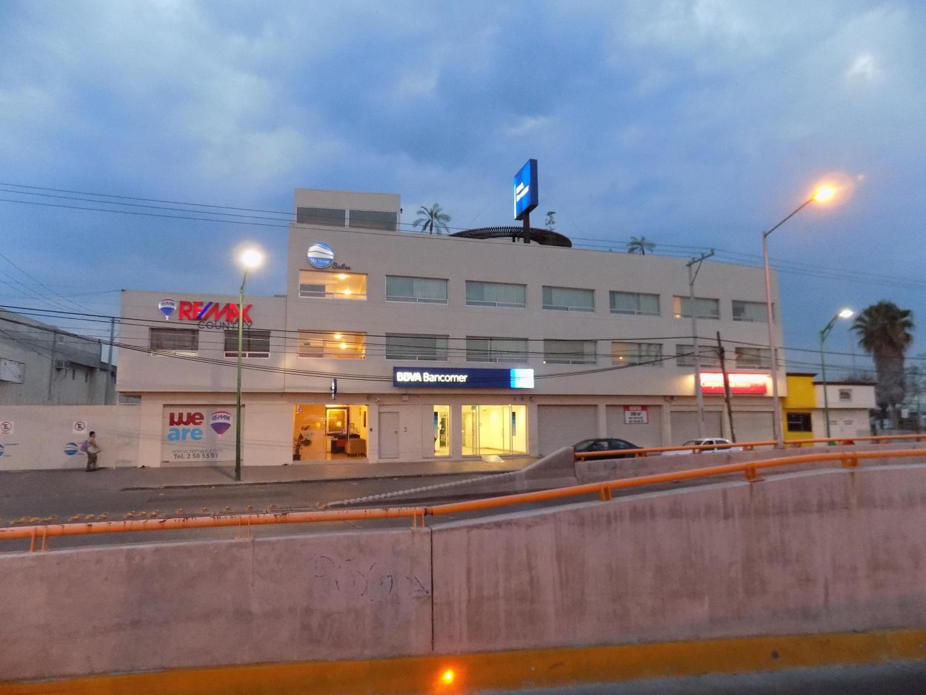 Hotel My Home Suites