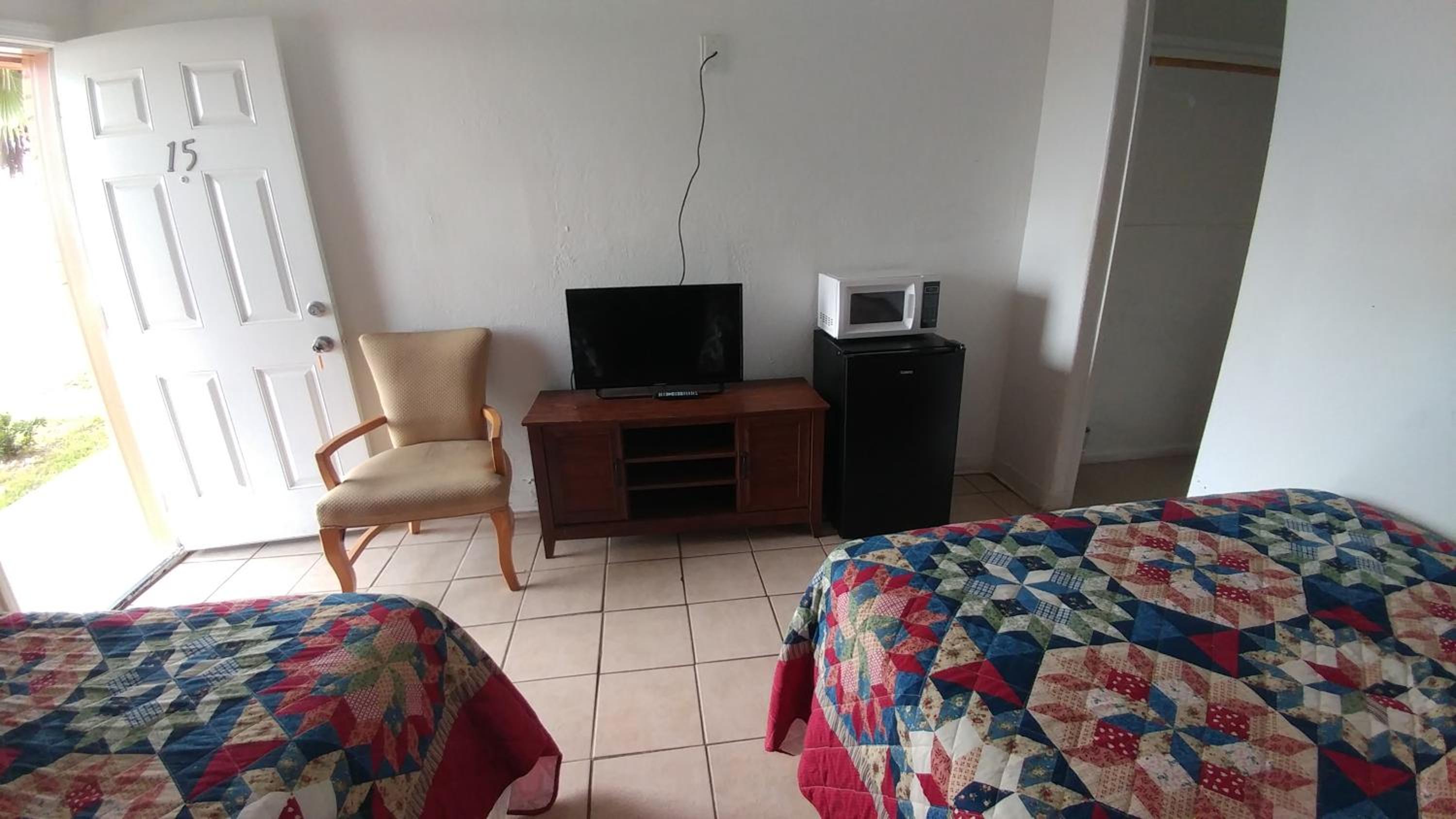 Photo 8
