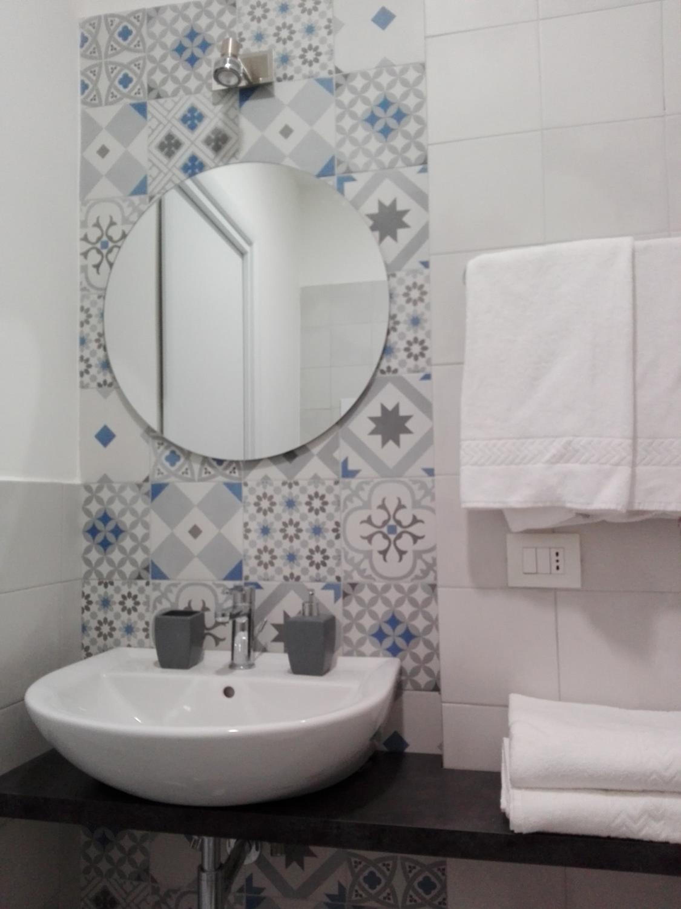 Domus Crescenzio - Guest House