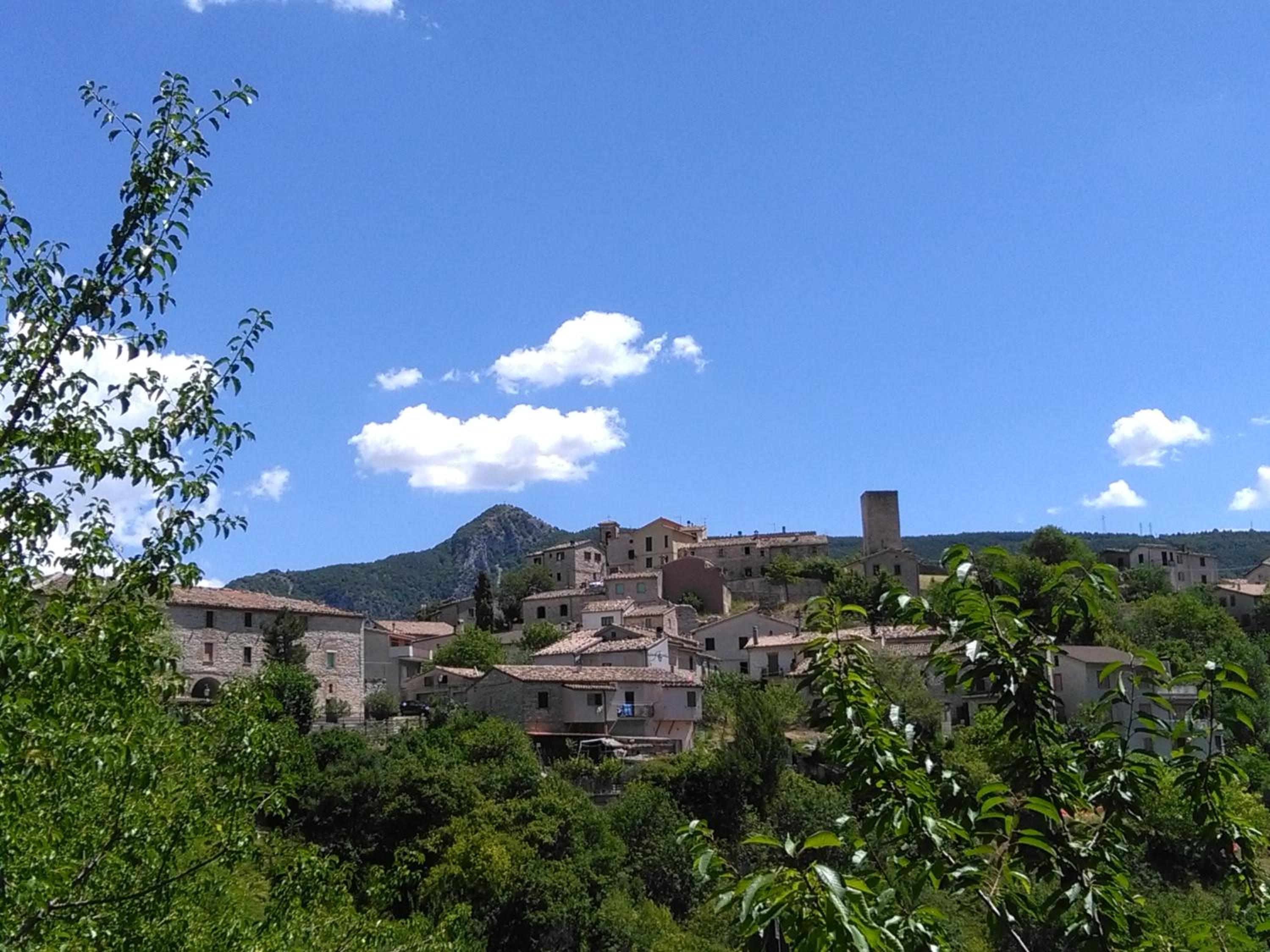 B&B Bivacco Frasassi climbing & trail running house view 4