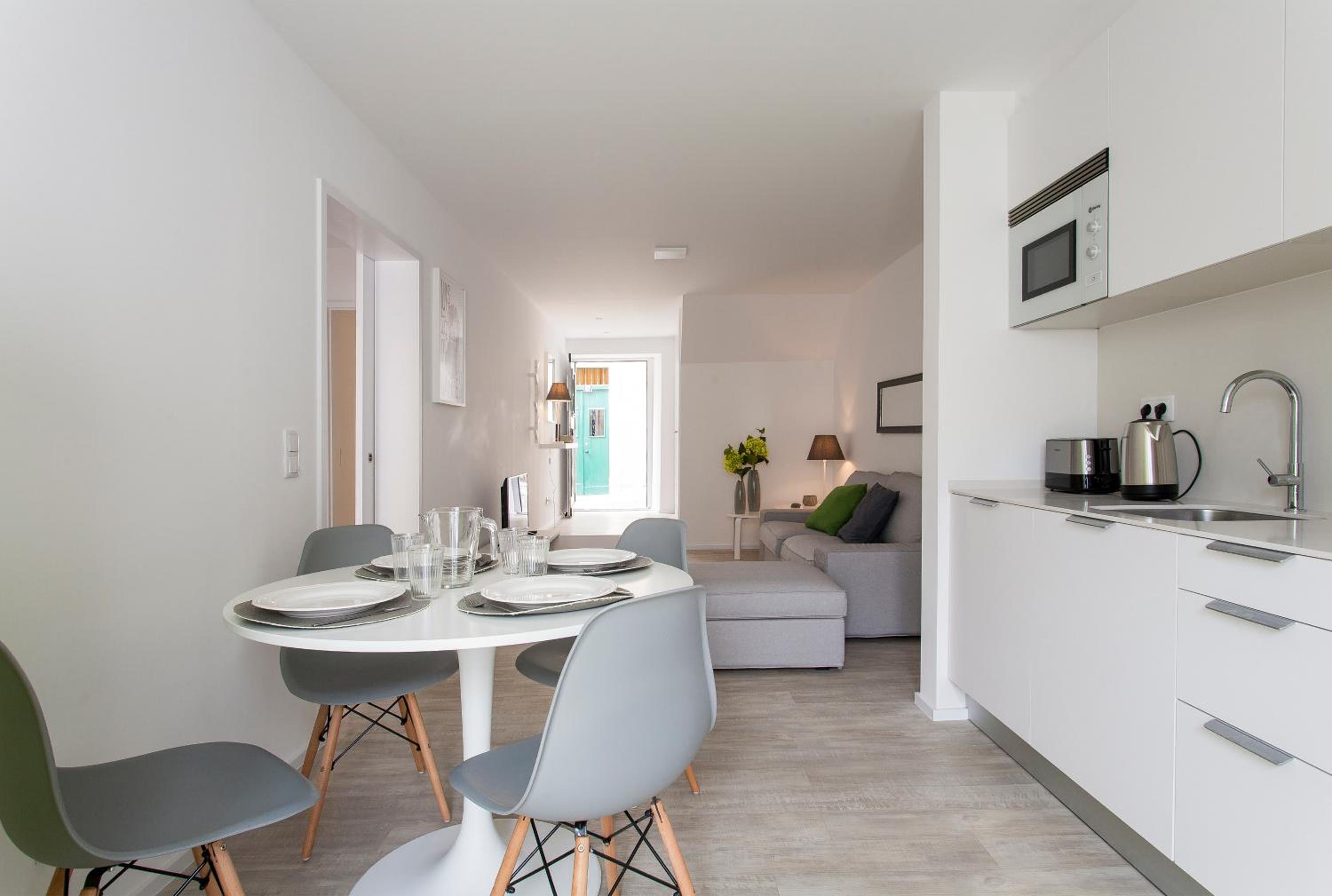 Castelo Picão Apartments