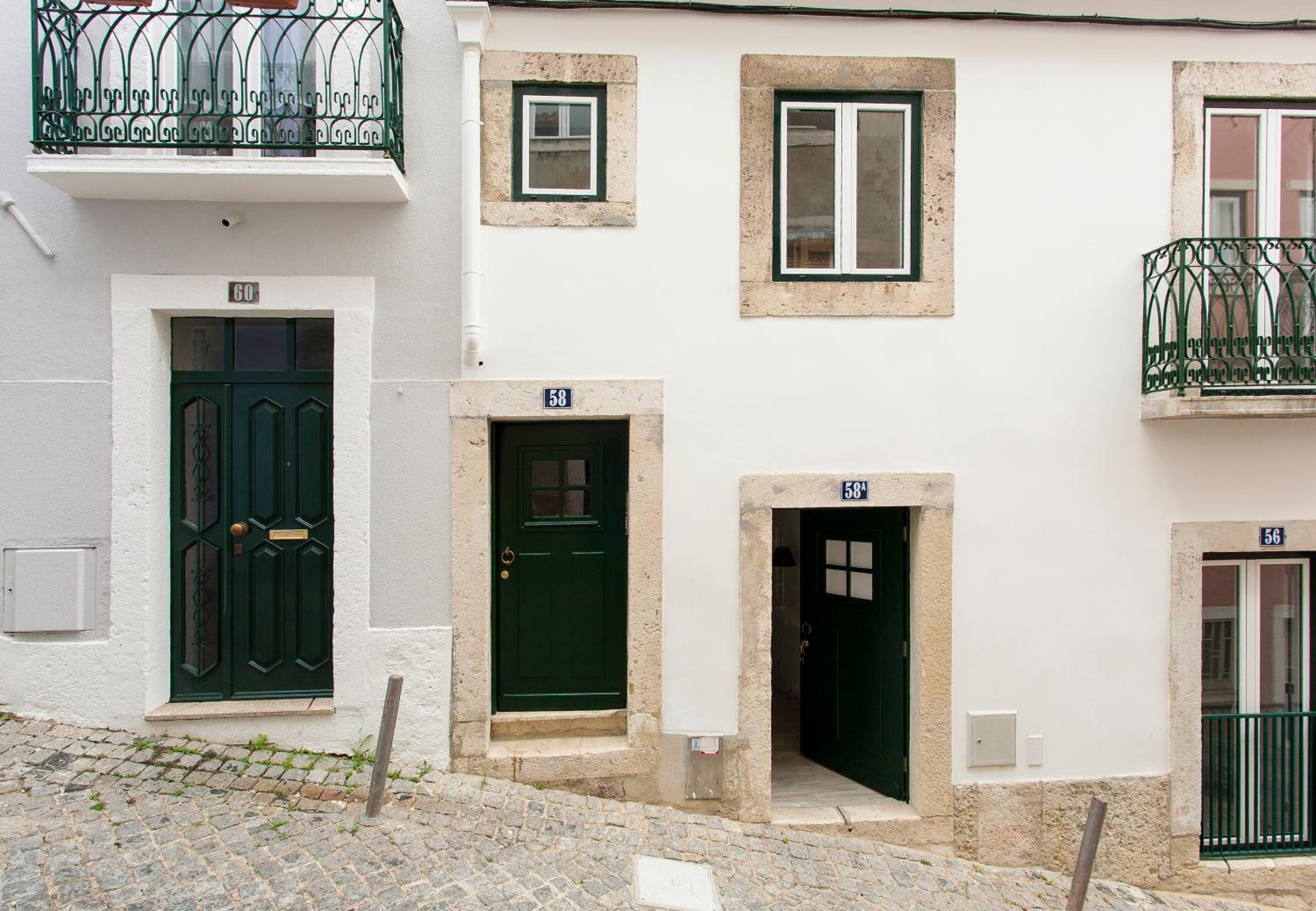 Castelo Picão Apartments