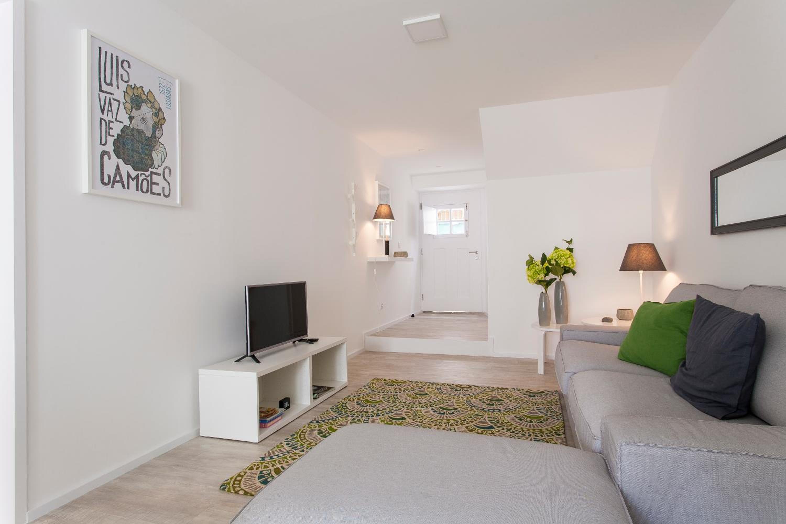 Castelo Picão Apartments