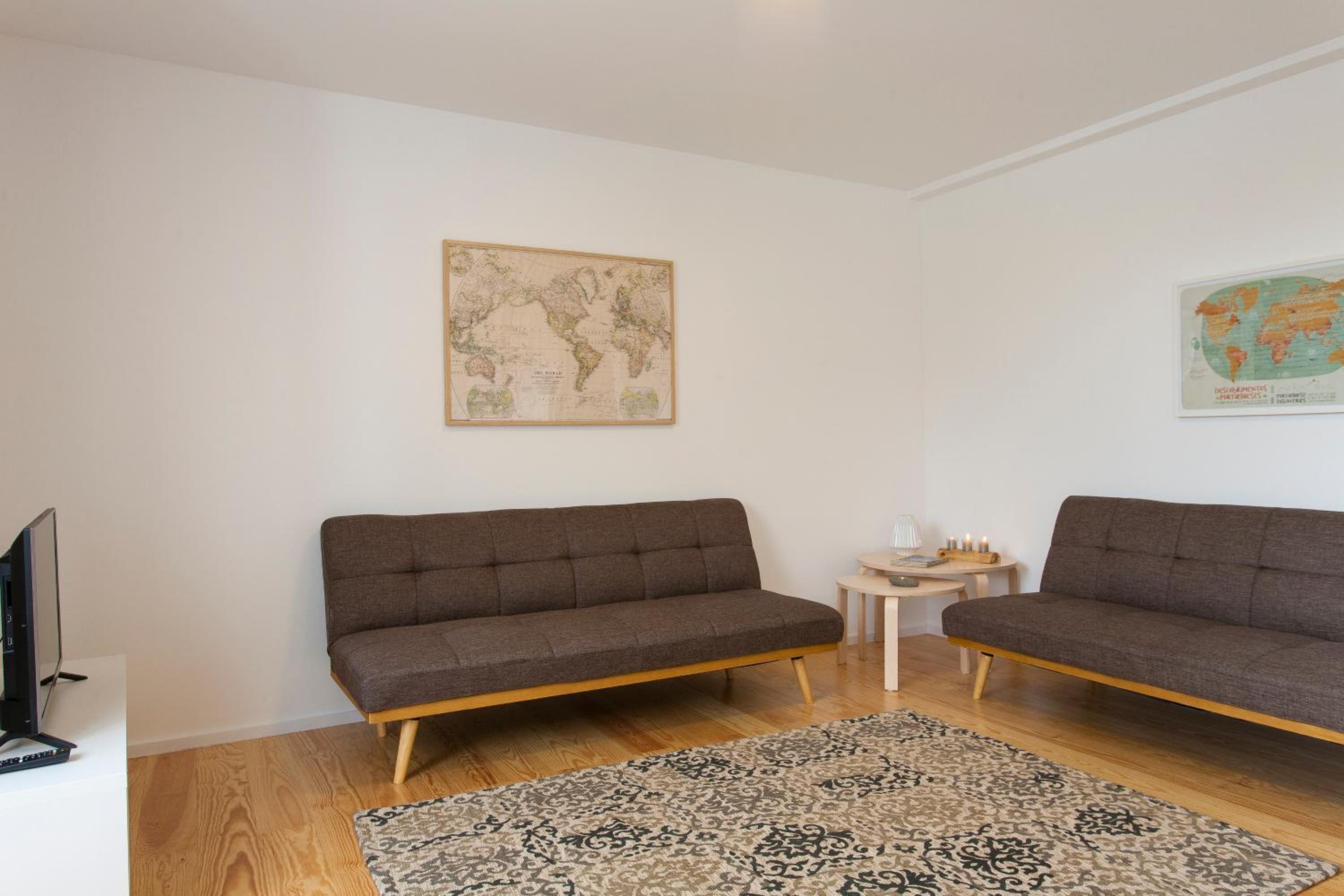 Castelo Picão Apartments