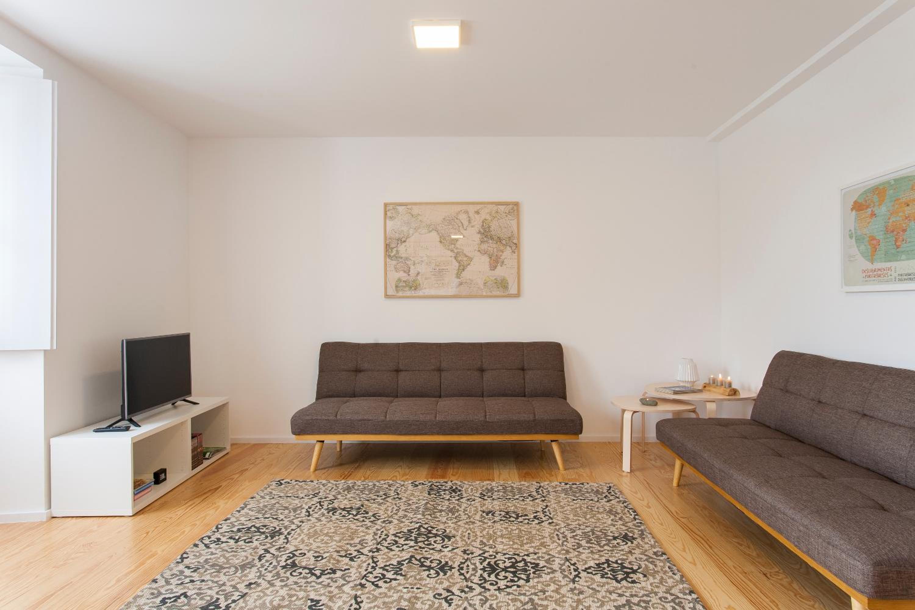 Castelo Picão Apartments