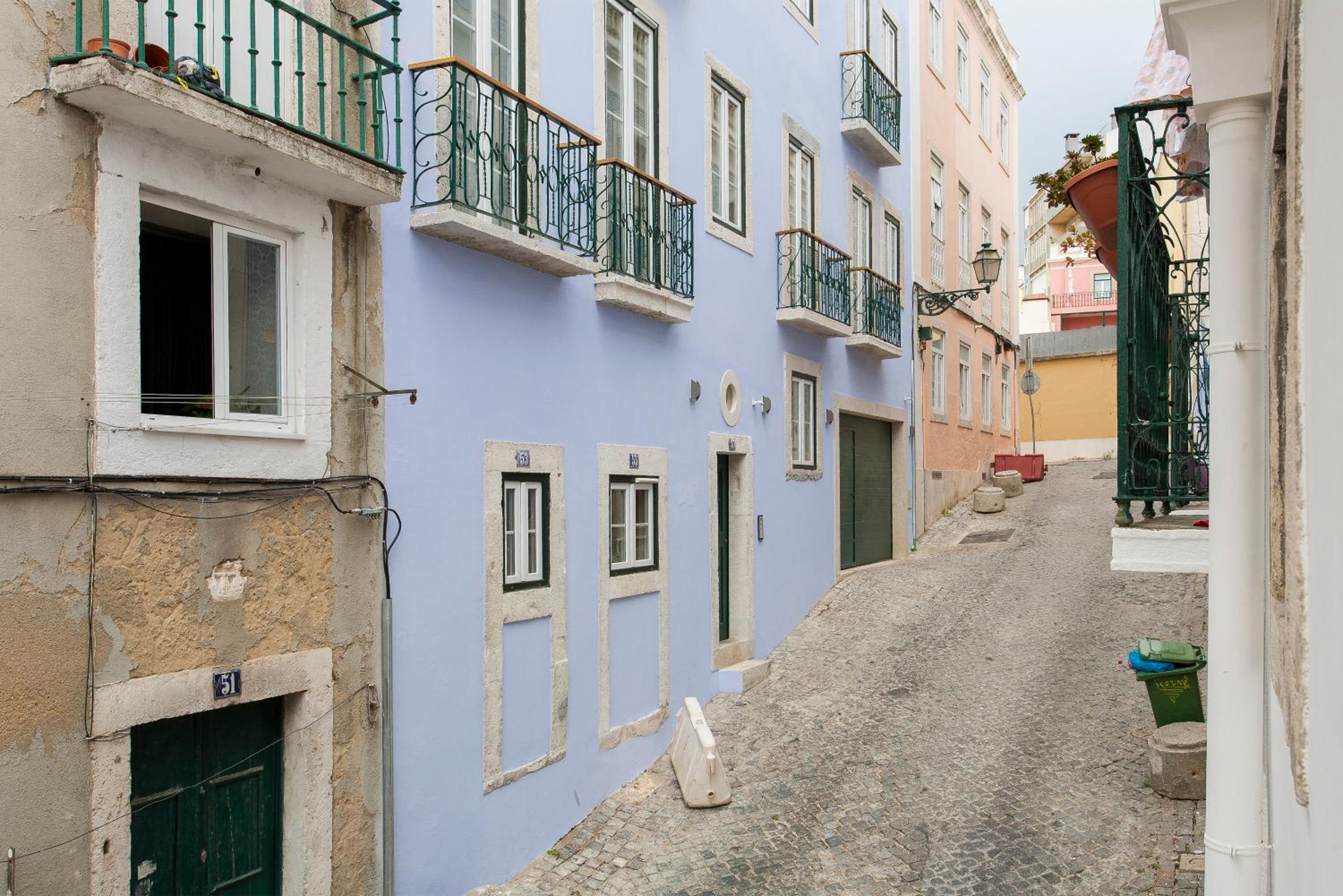 Castelo Picão Apartments