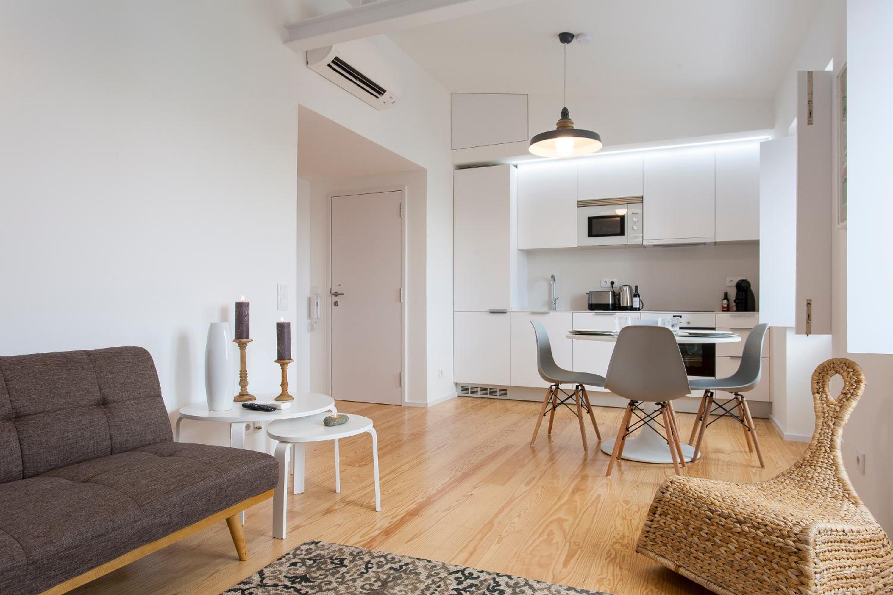 Castelo Picão Apartments