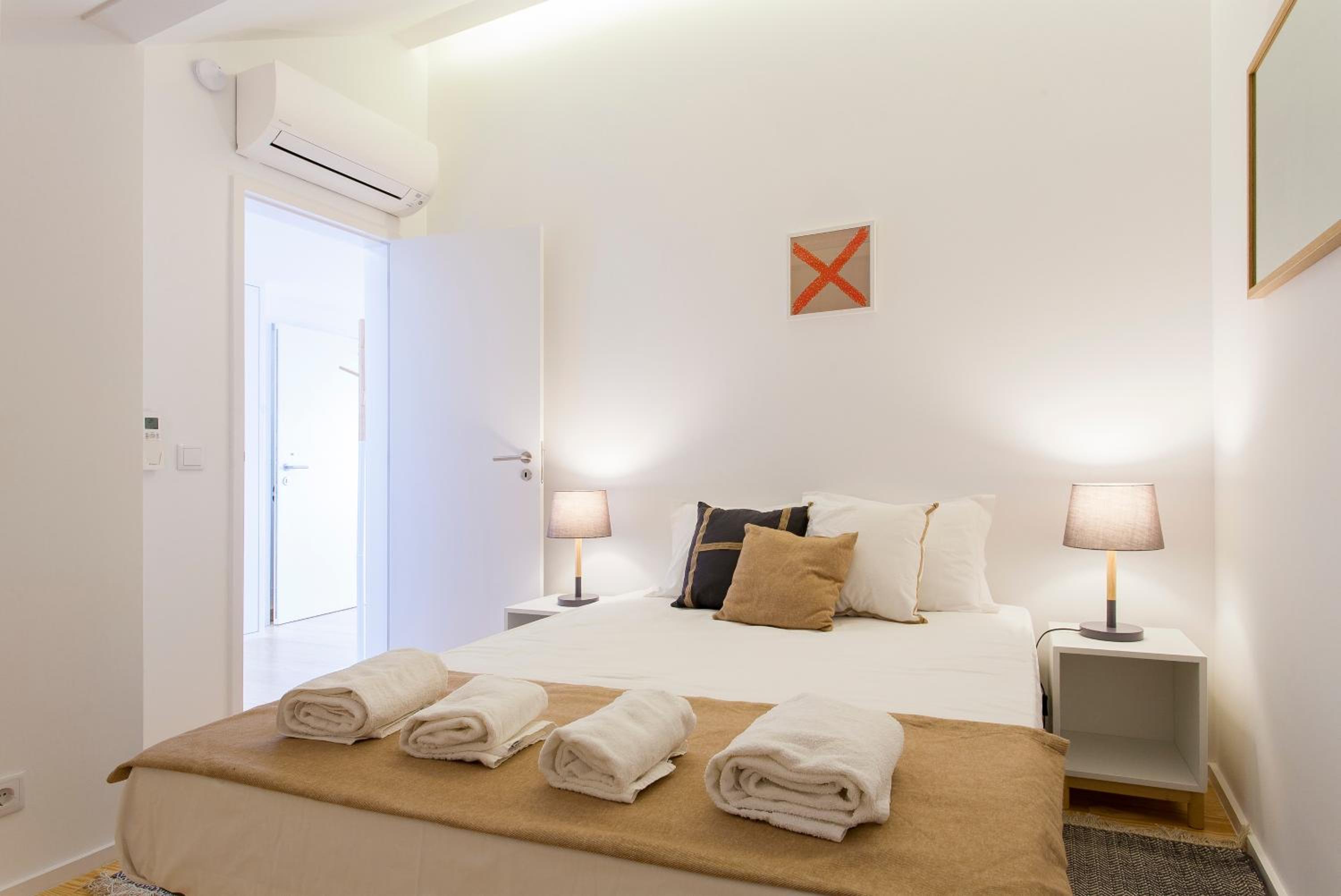 Castelo Picão Apartments