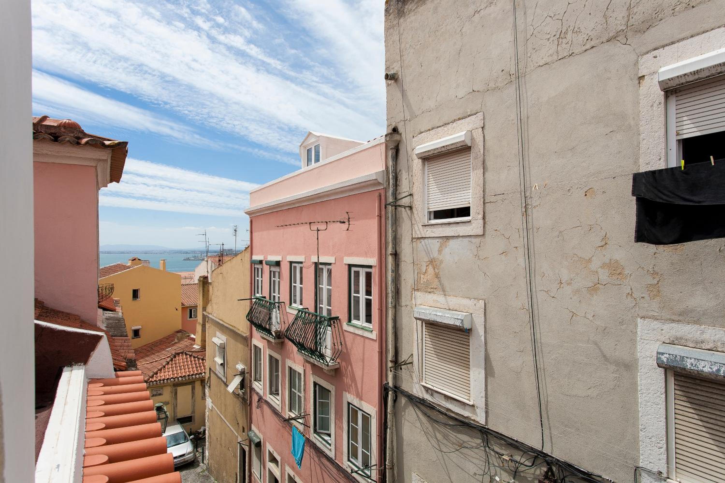 Castelo Picão Apartments