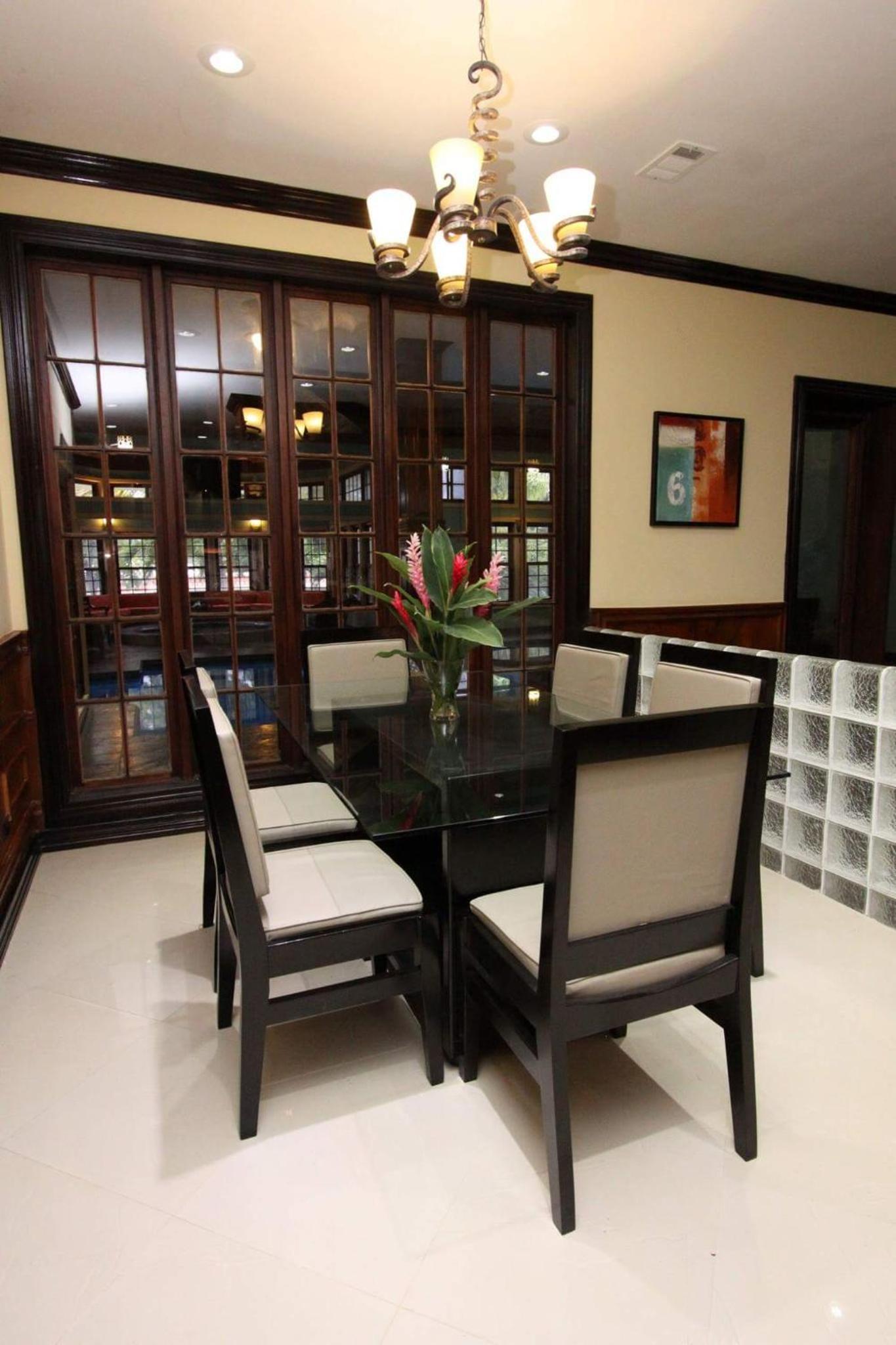 Villa Dora Mae