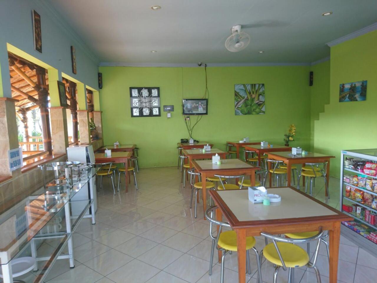 Photo 8