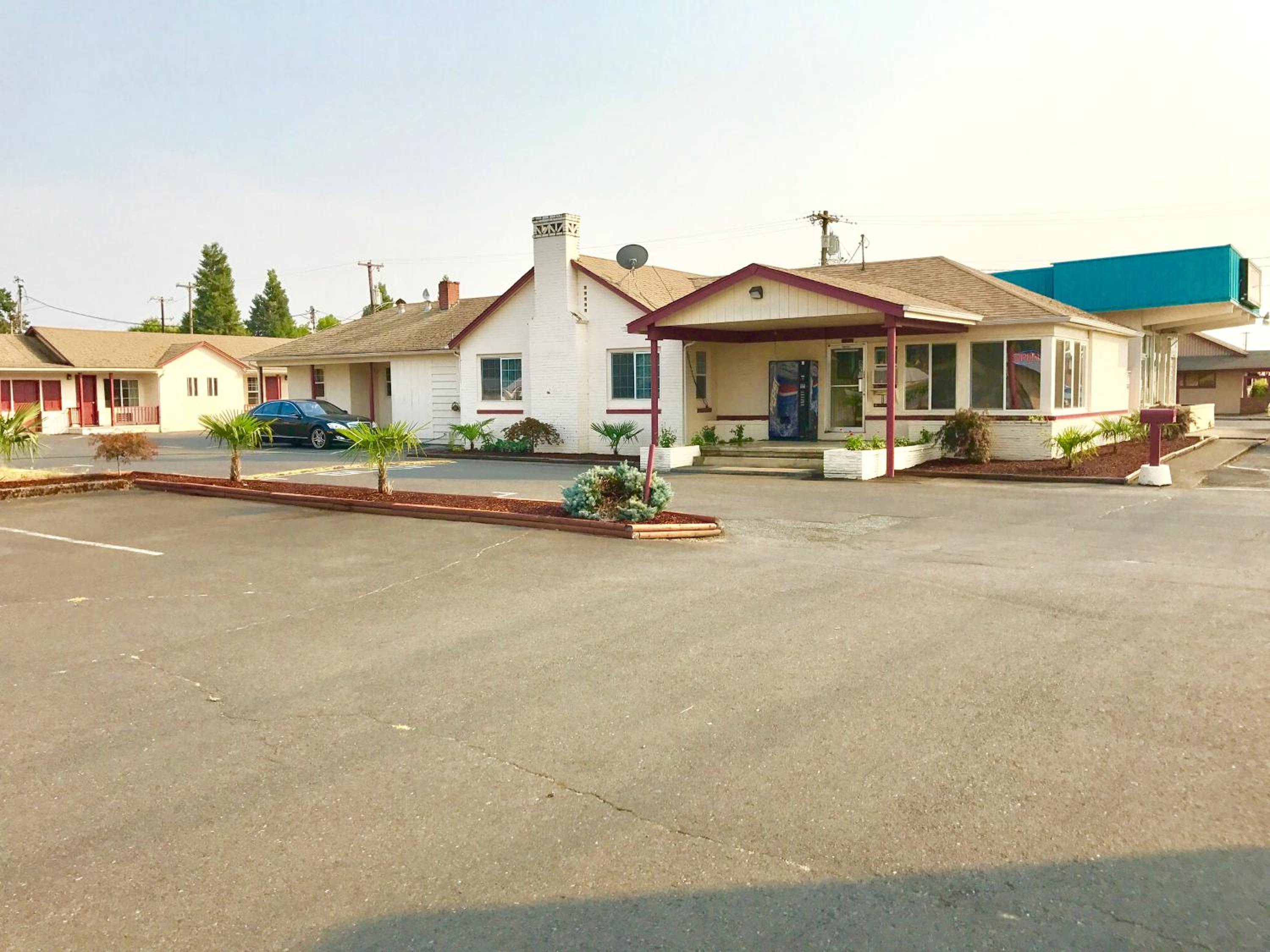 Travelers Inn Motel