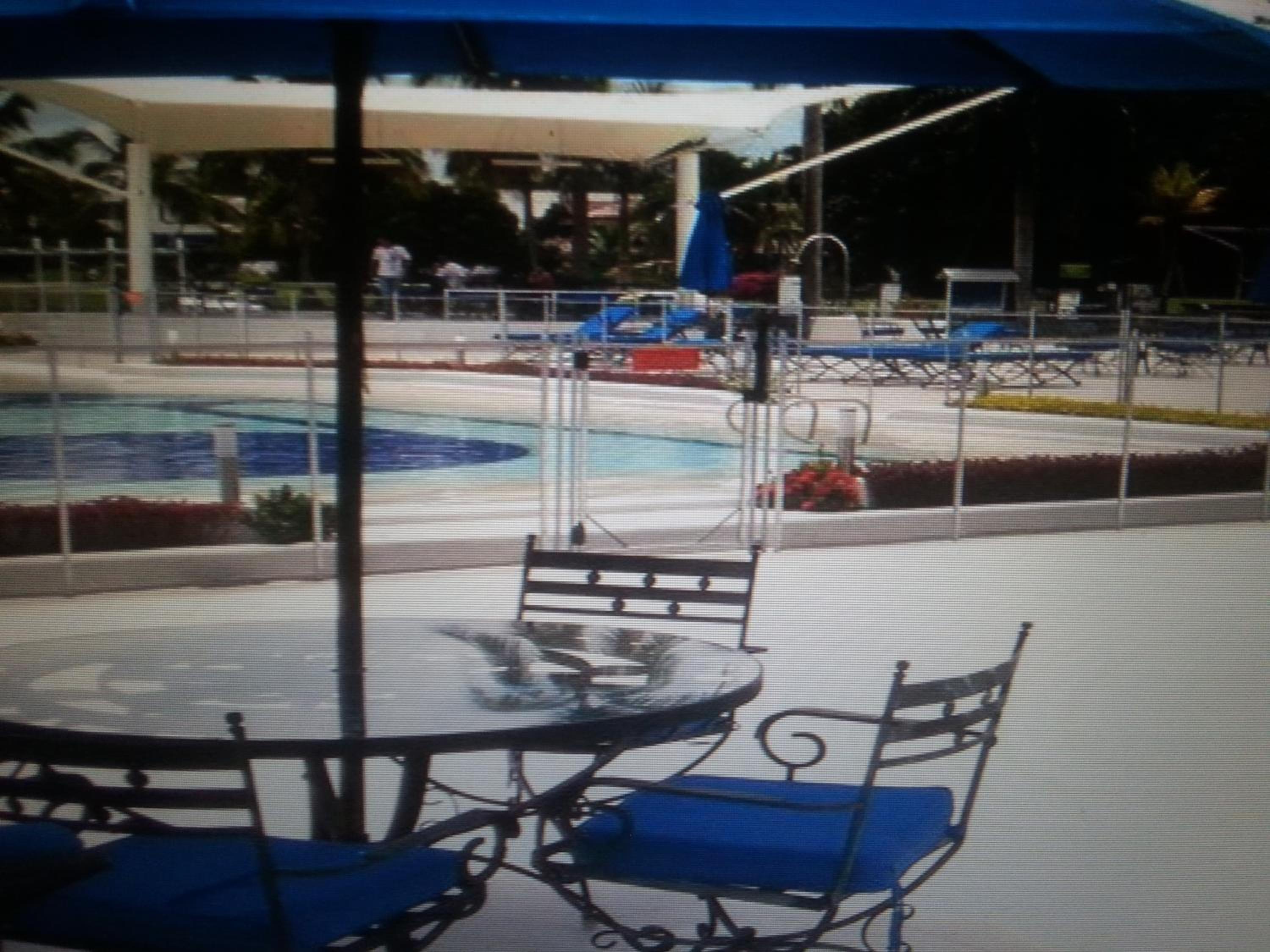 HERMOSA CASAQUINTA FAMILIAR CONDOMINIO CAMPESTRE EL PEÑON Piscina Privada Campo de Golf
