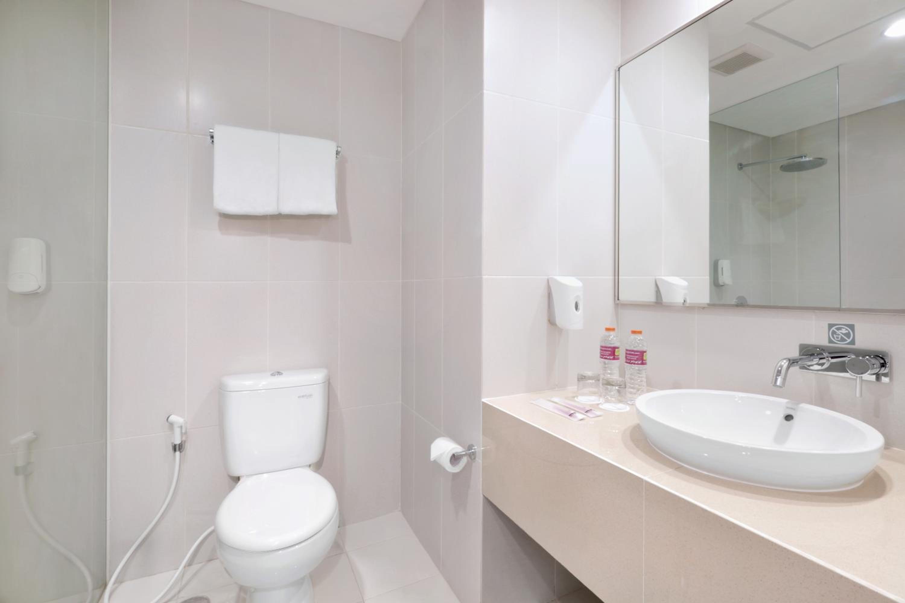 Tuban Vacations - favehotel Tuban - Property Image 10