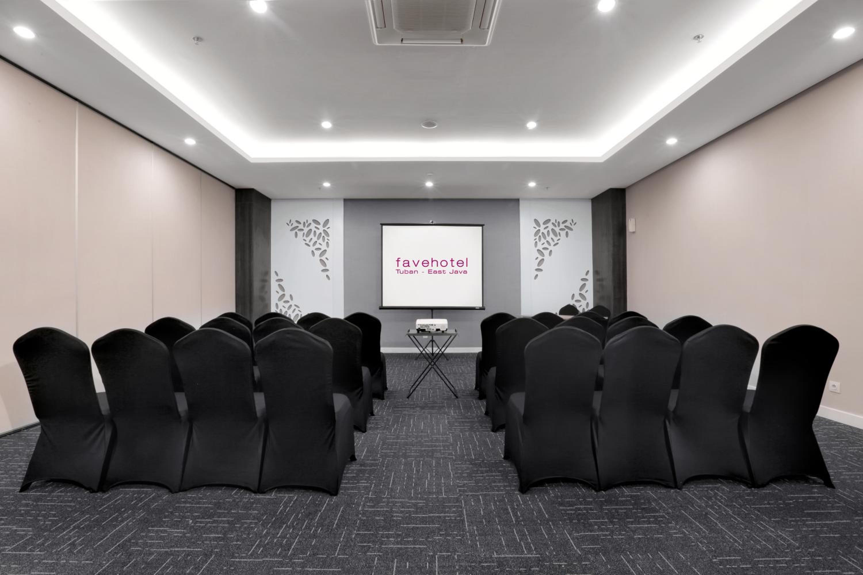 Tuban Vacations - favehotel Tuban - Property Image 8