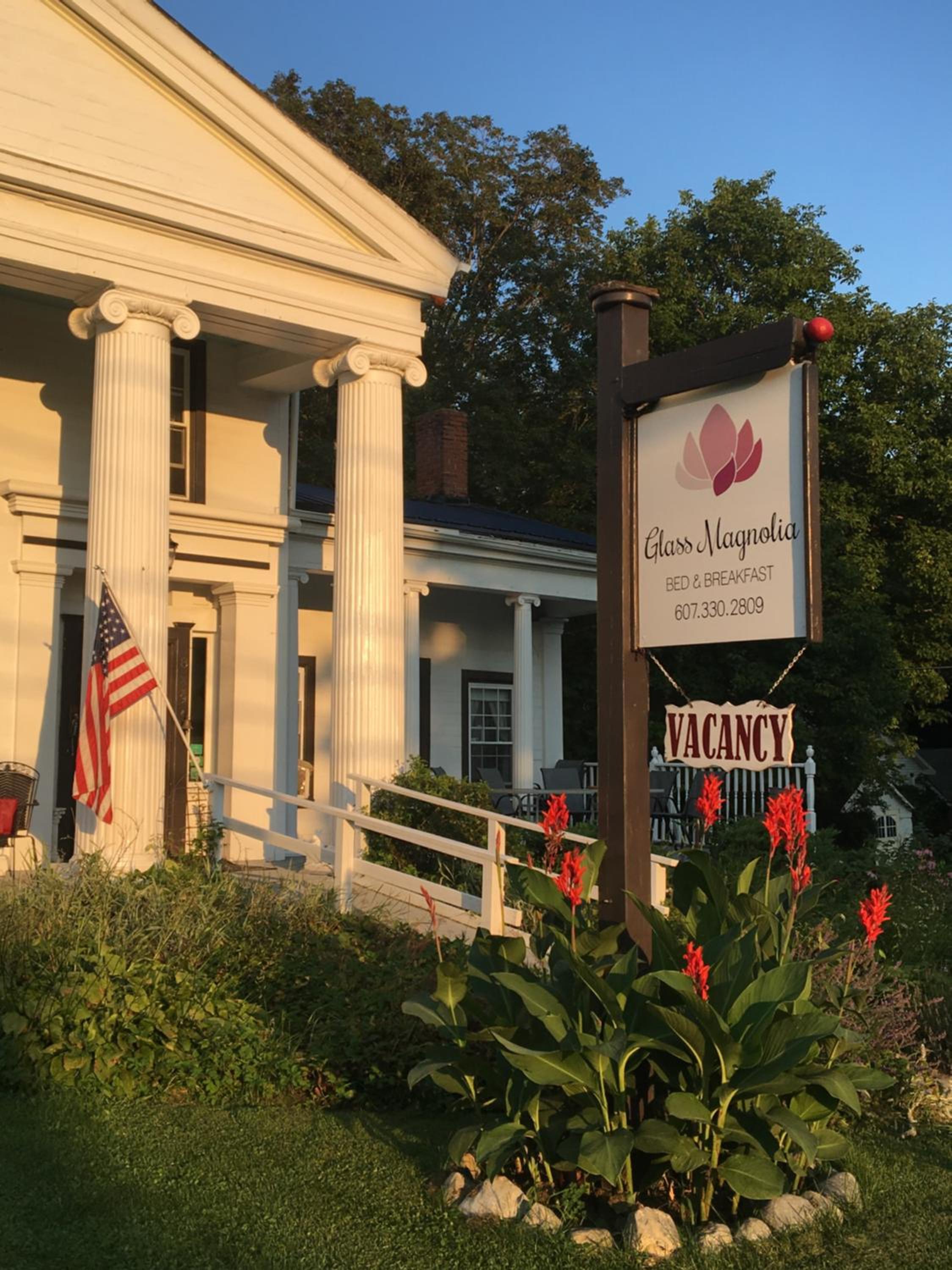 Glass Magnolia Bed & Breakfast view 2