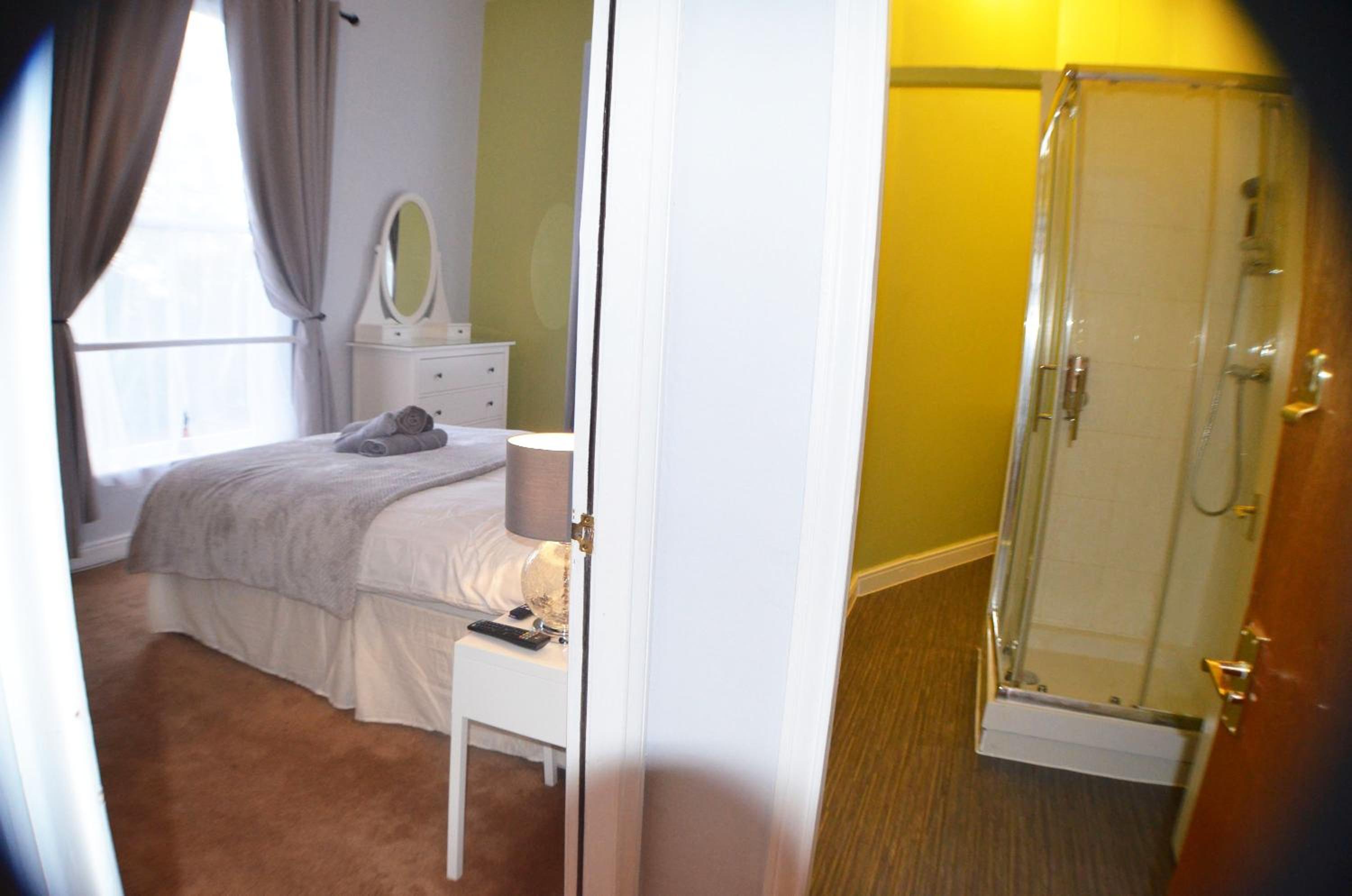 Queens Guesthouse Manchester
