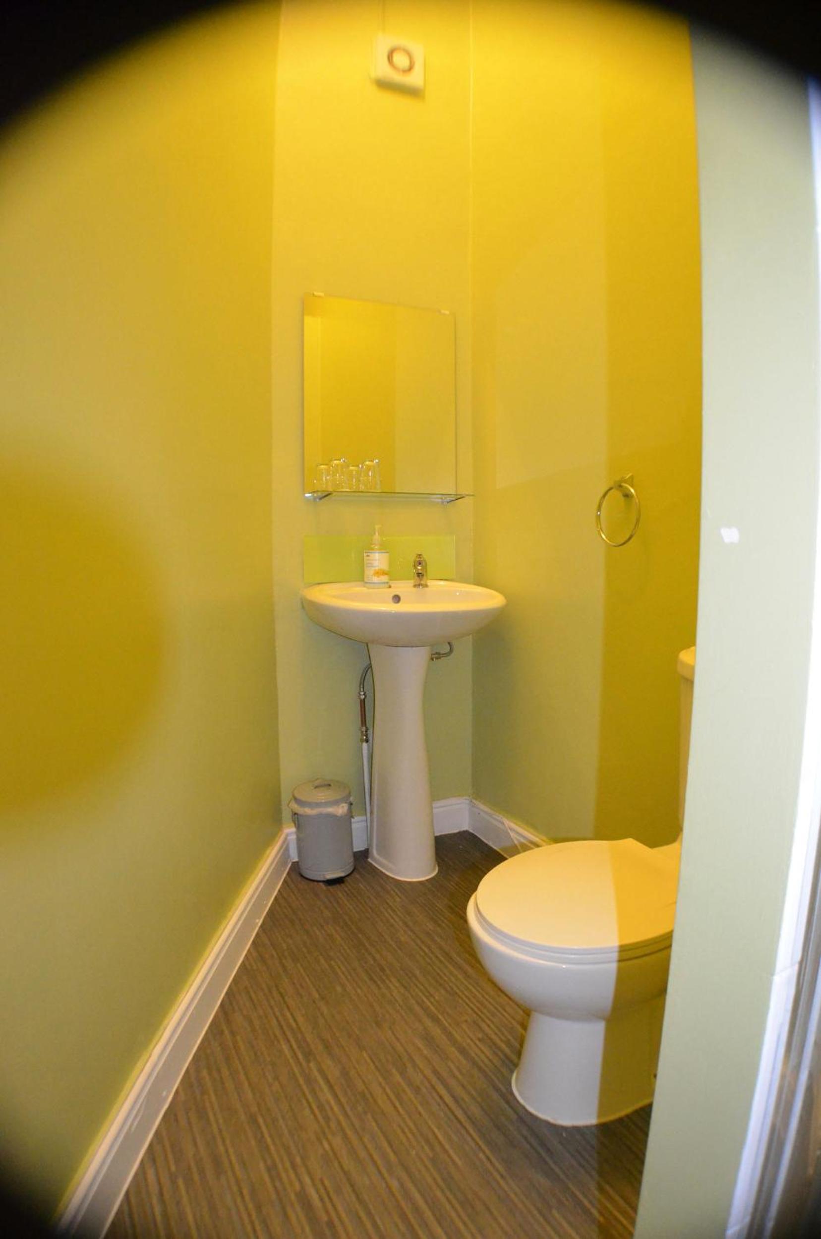 Queens Guesthouse Manchester