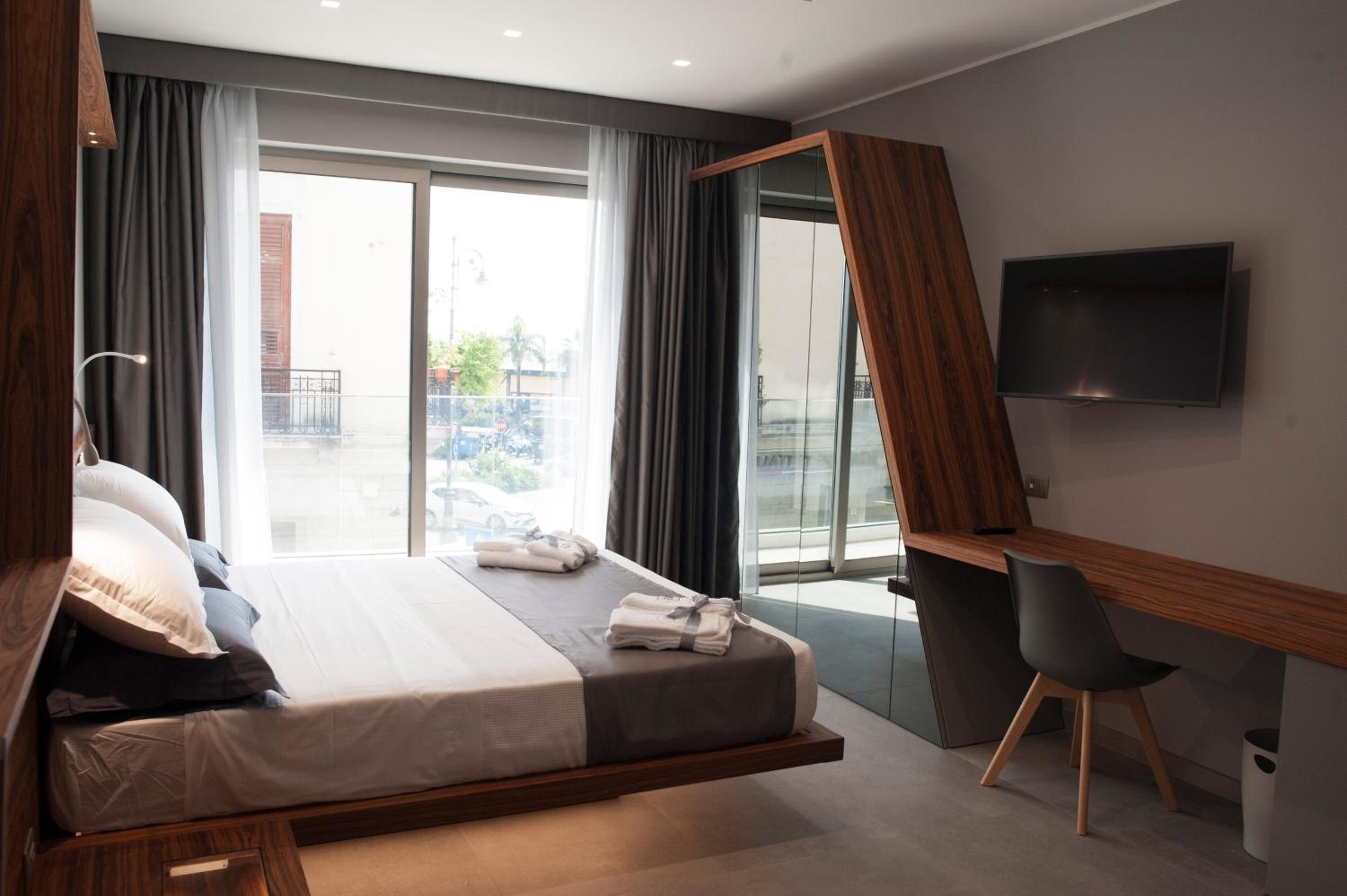 B&B Rakel Home