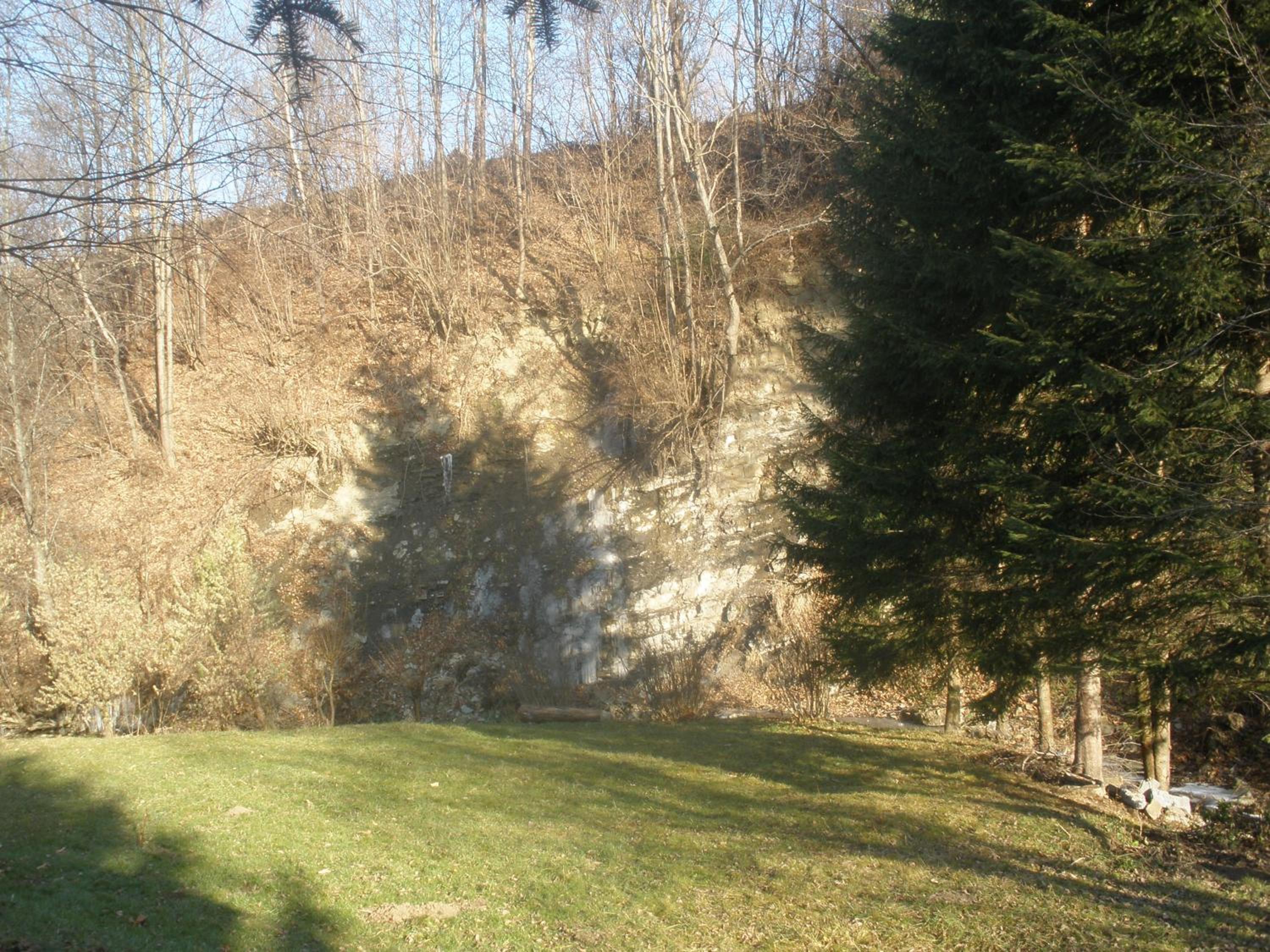 Photo 33