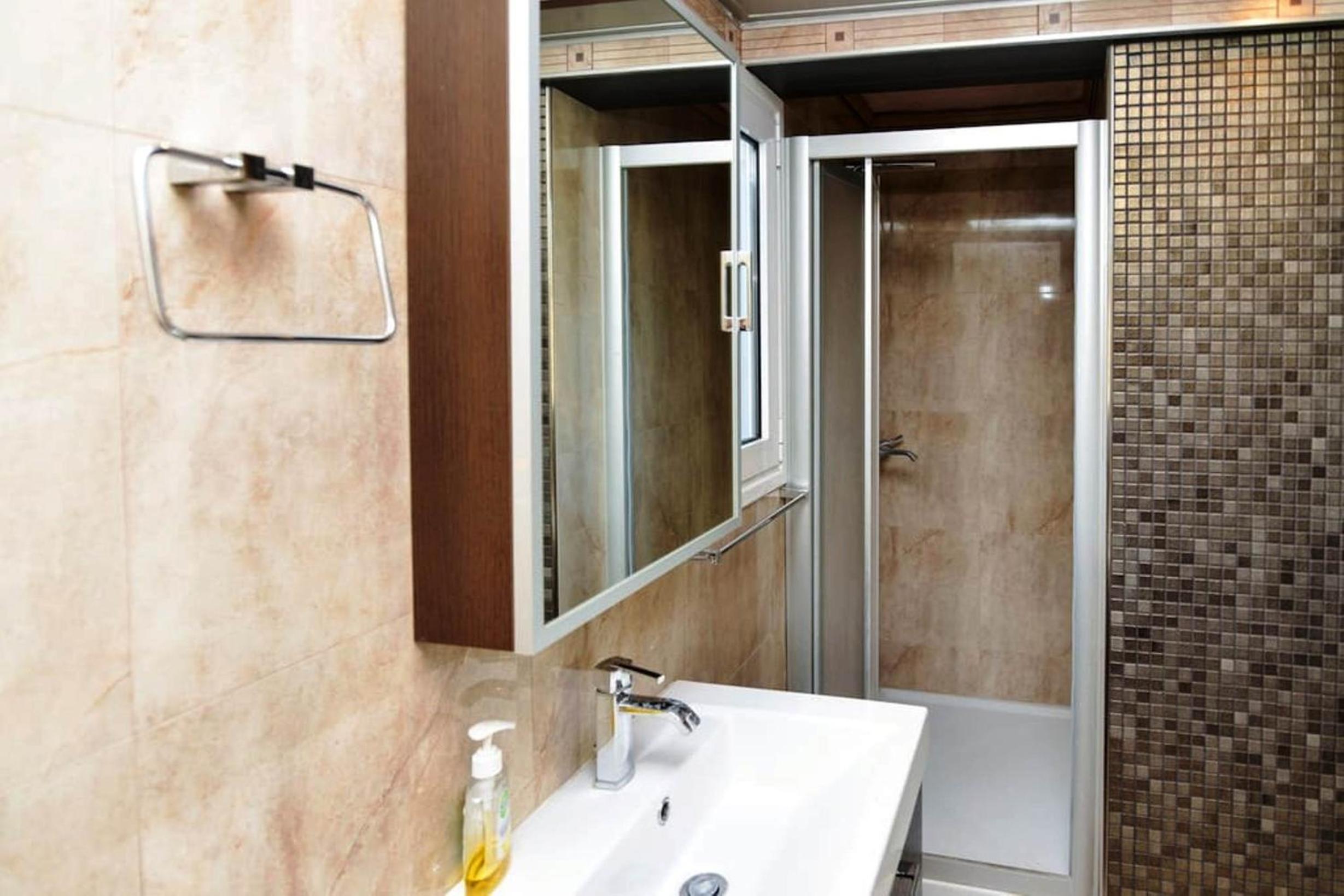 165 sm 4BR Penthouse Maisonette Apartment