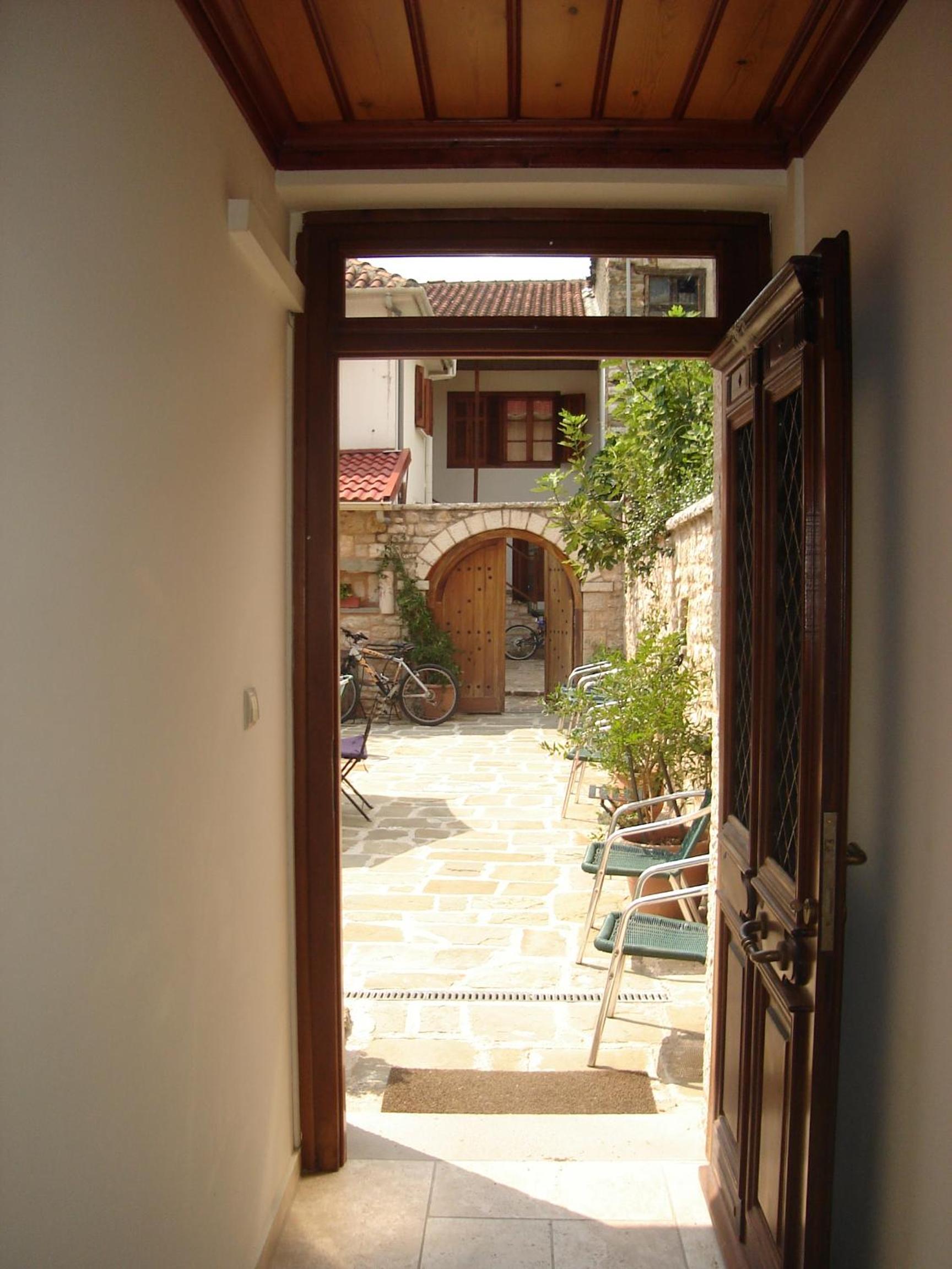 Photo 31