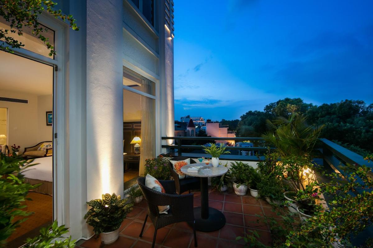 balcony