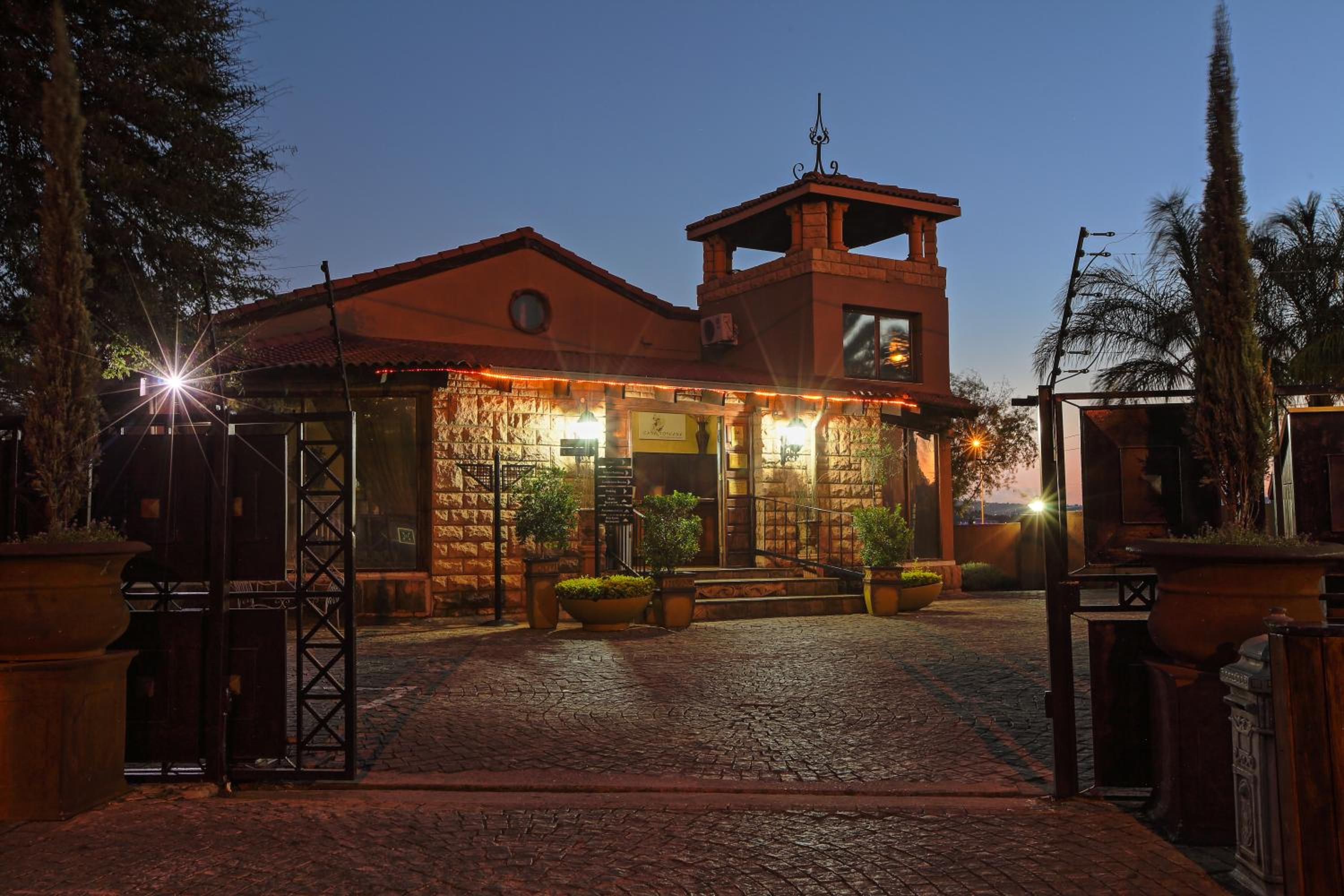 Casa Toscana Lodge