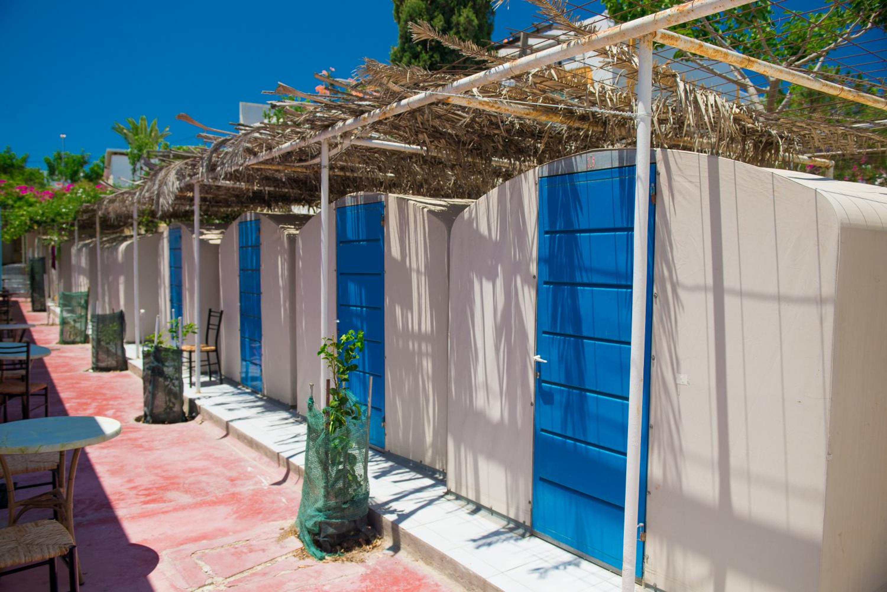 Santorini Camping & Hostel