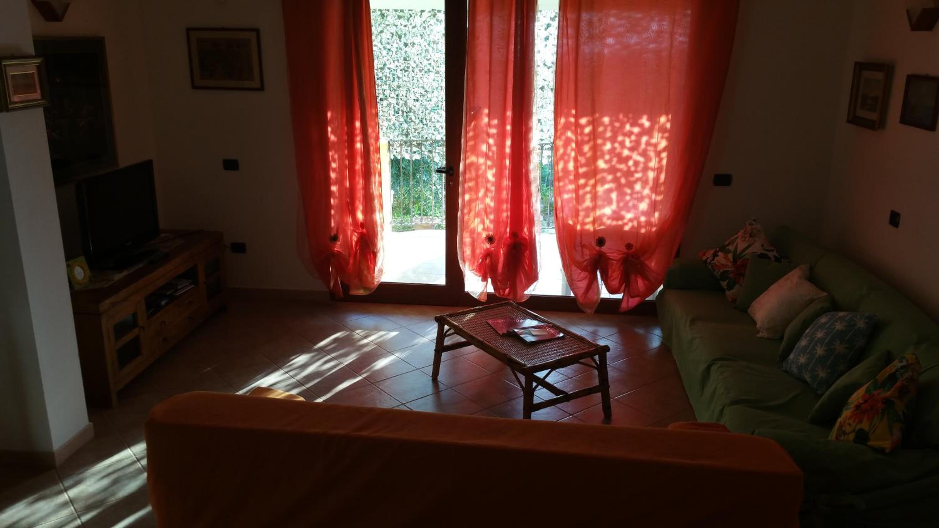 Artistika Golden Apartment