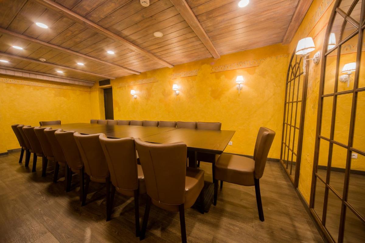 meeting room