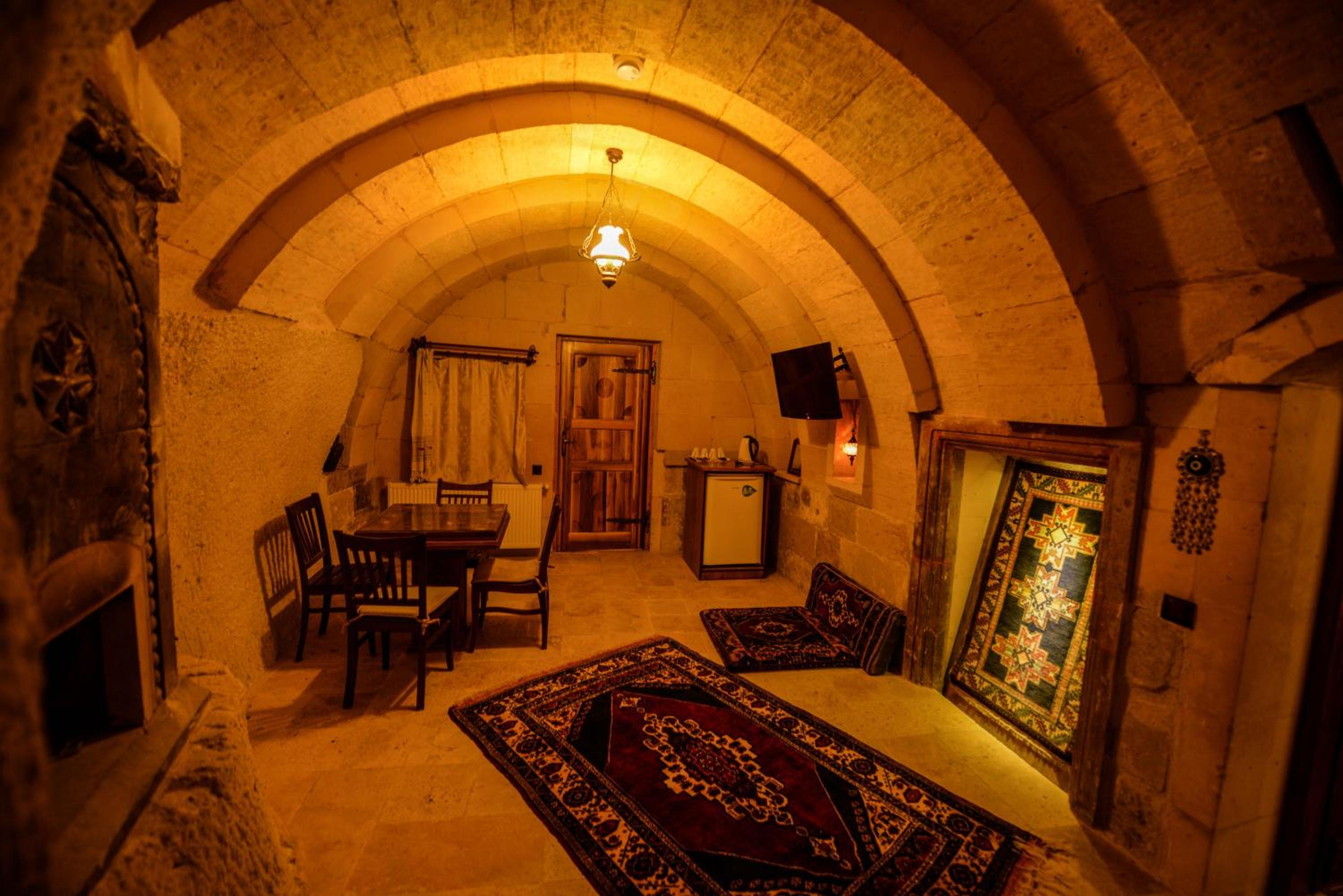 Vineyard Cave Hotel - Image 88