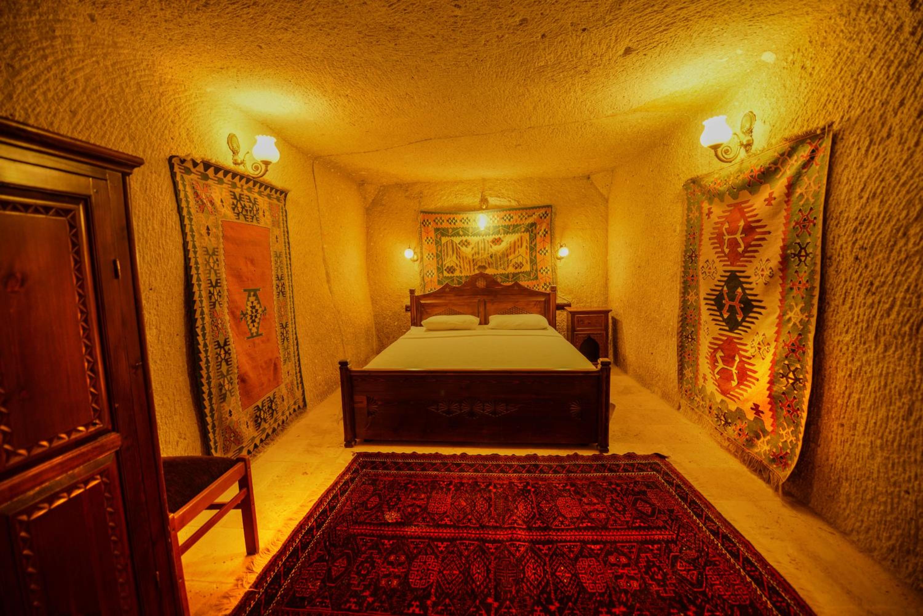 Vineyard Cave Hotel - Image 87