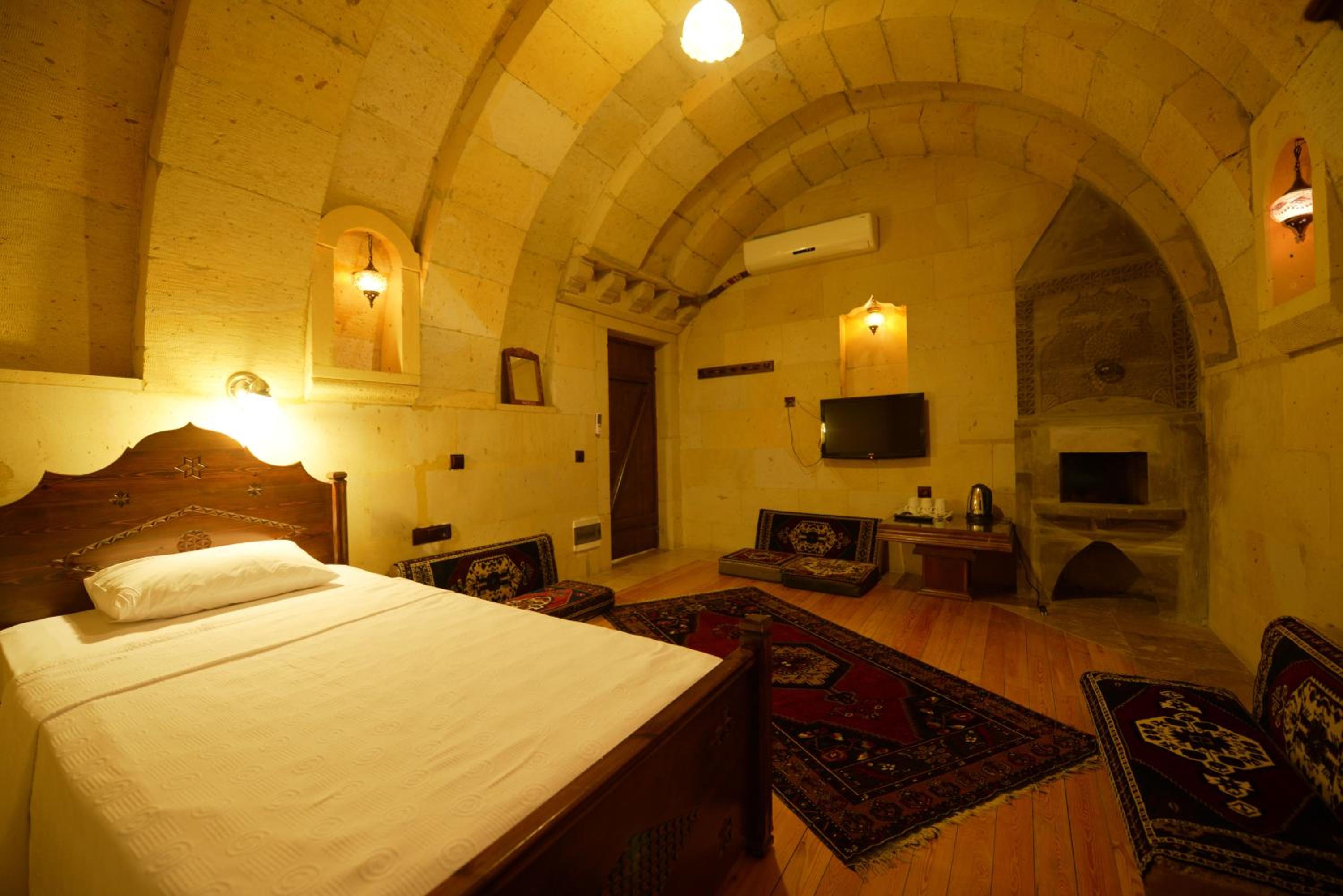 Vineyard Cave Hotel - Image 72