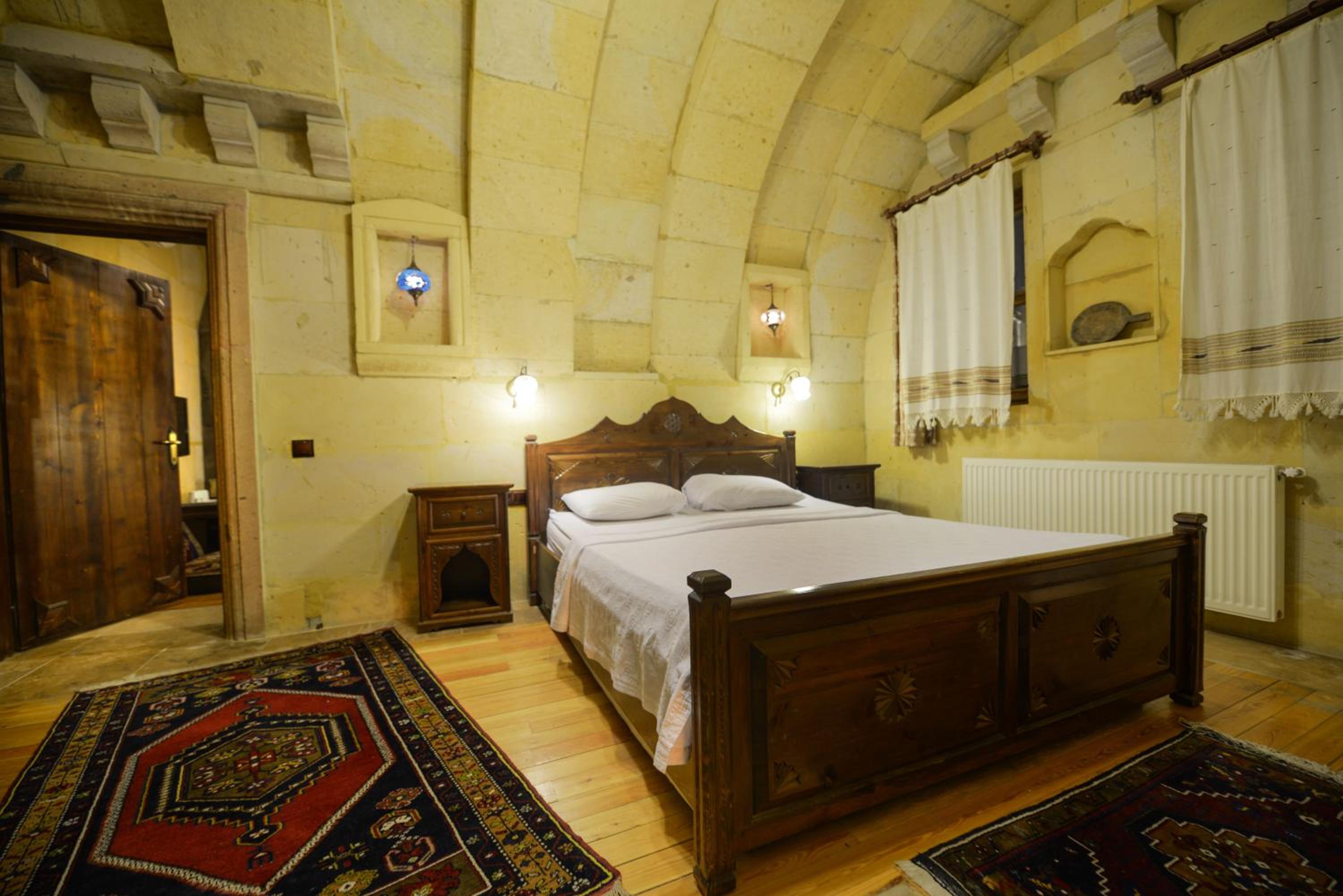 Vineyard Cave Hotel - Image 71