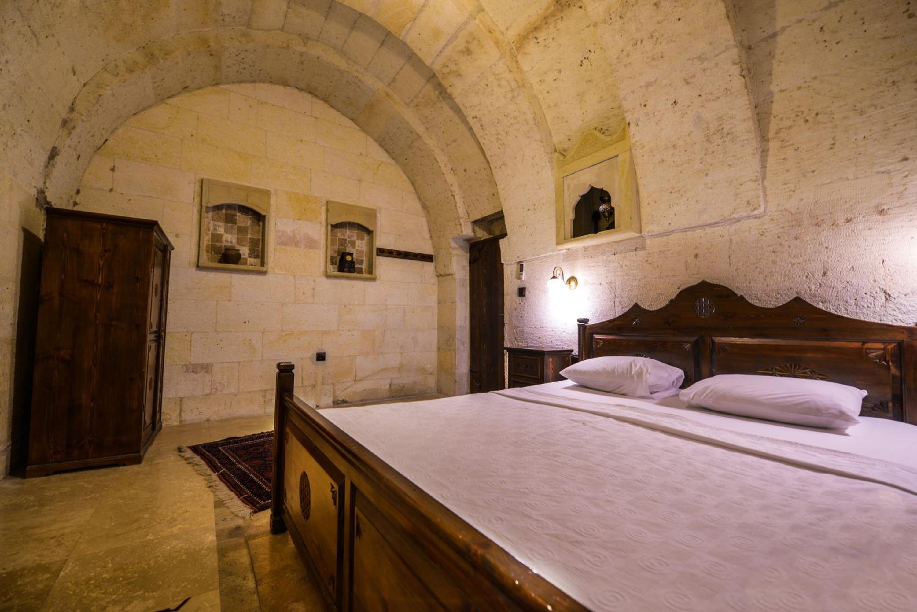 Vineyard Cave Hotel - Image 56