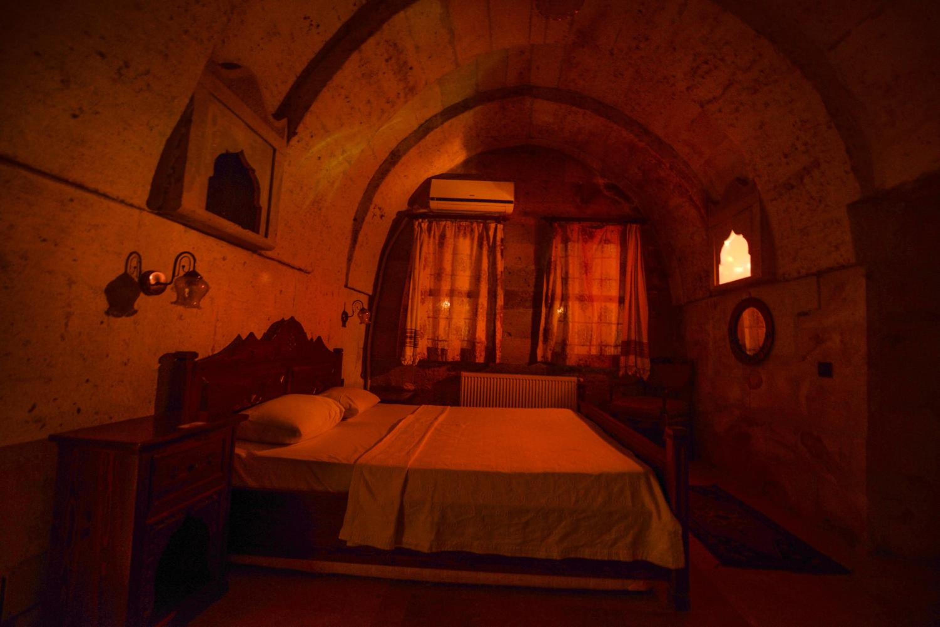 Vineyard Cave Hotel - Image 52