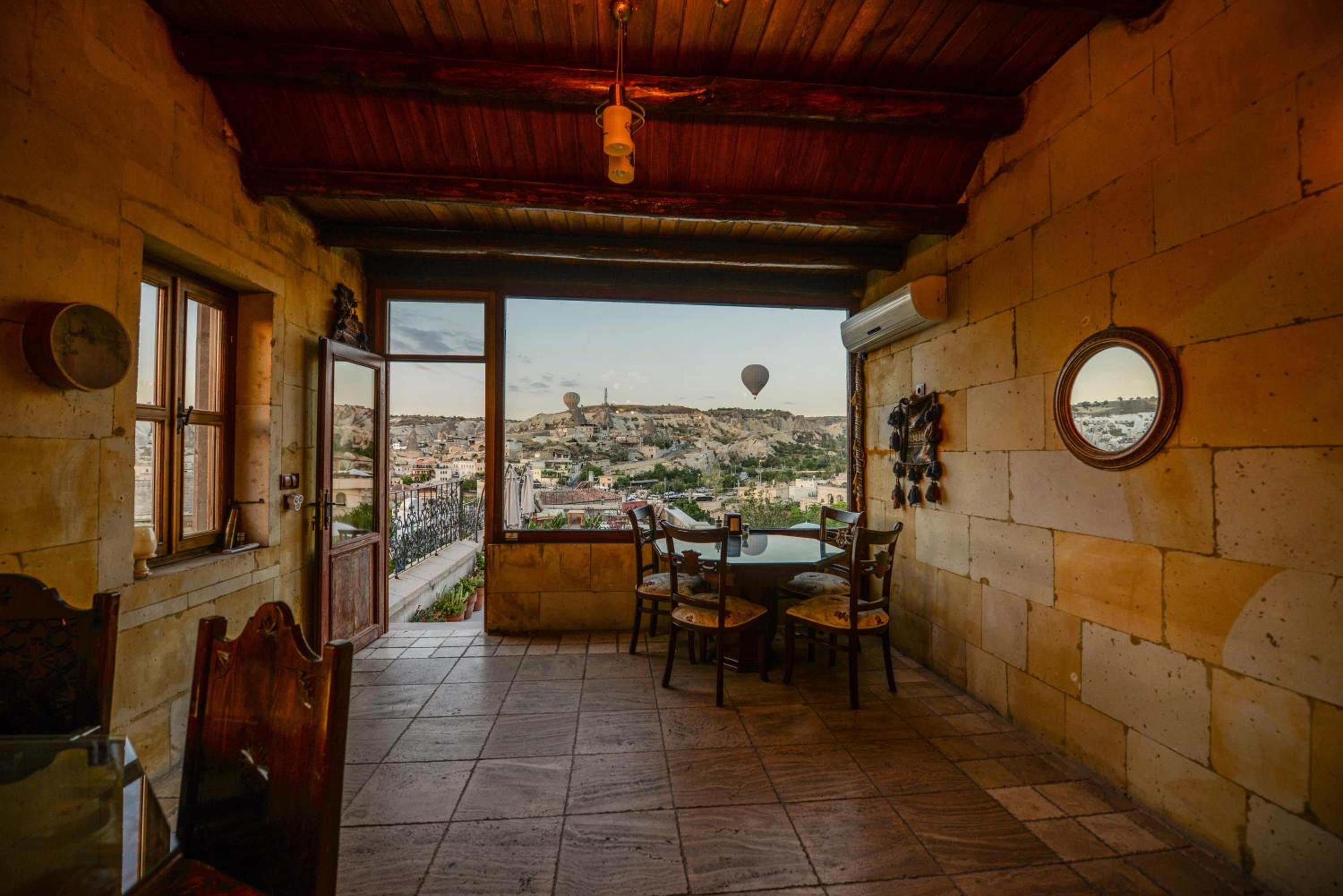 Vineyard Cave Hotel - Image 105