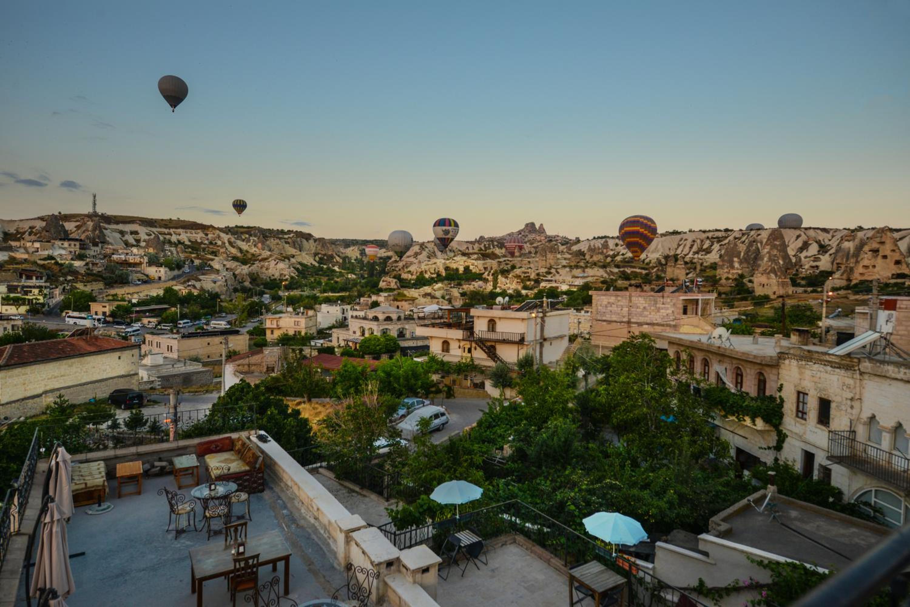 Vineyard Cave Hotel - Image 8