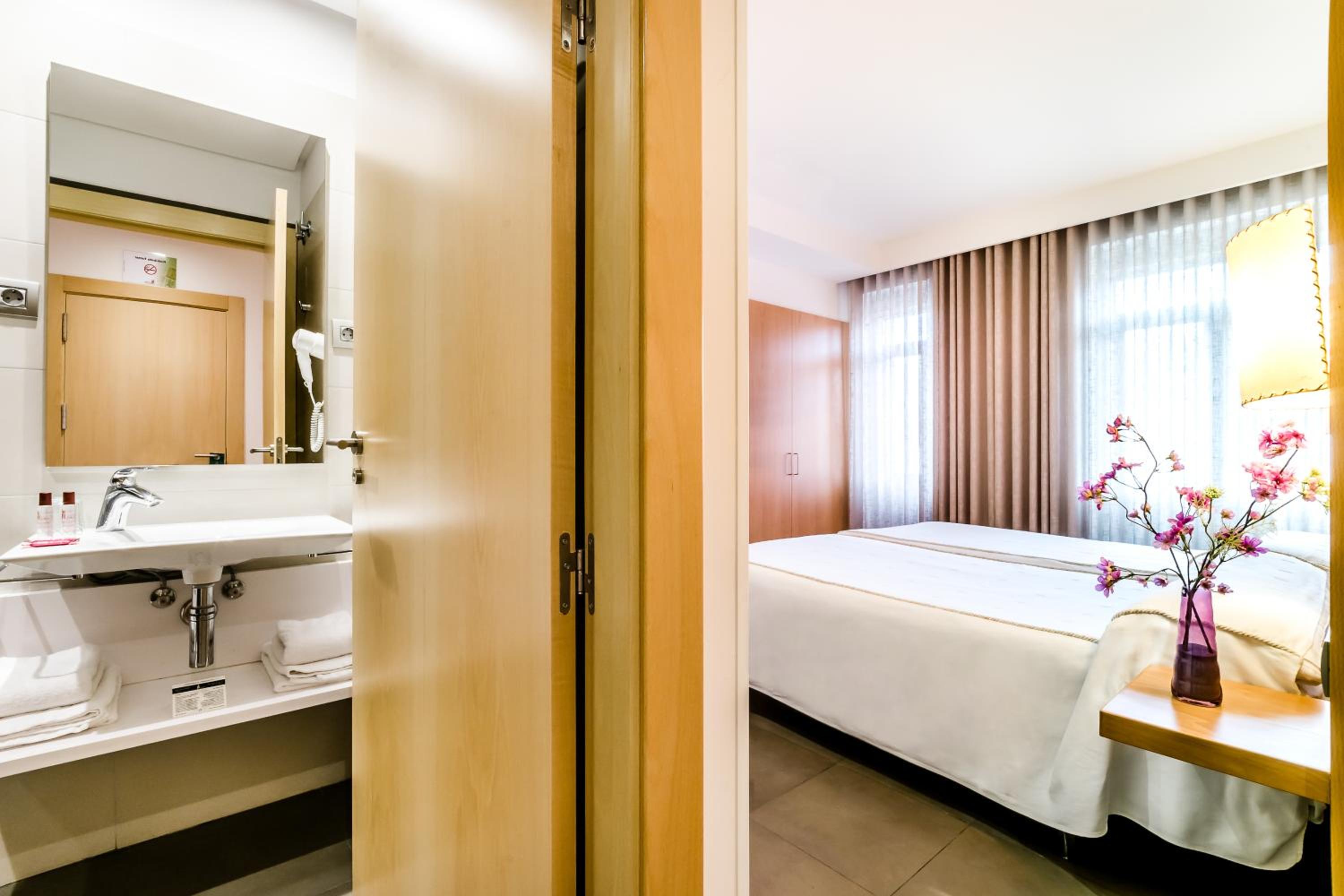 Leon Vacations - Hospederia Pax - Property Image 7